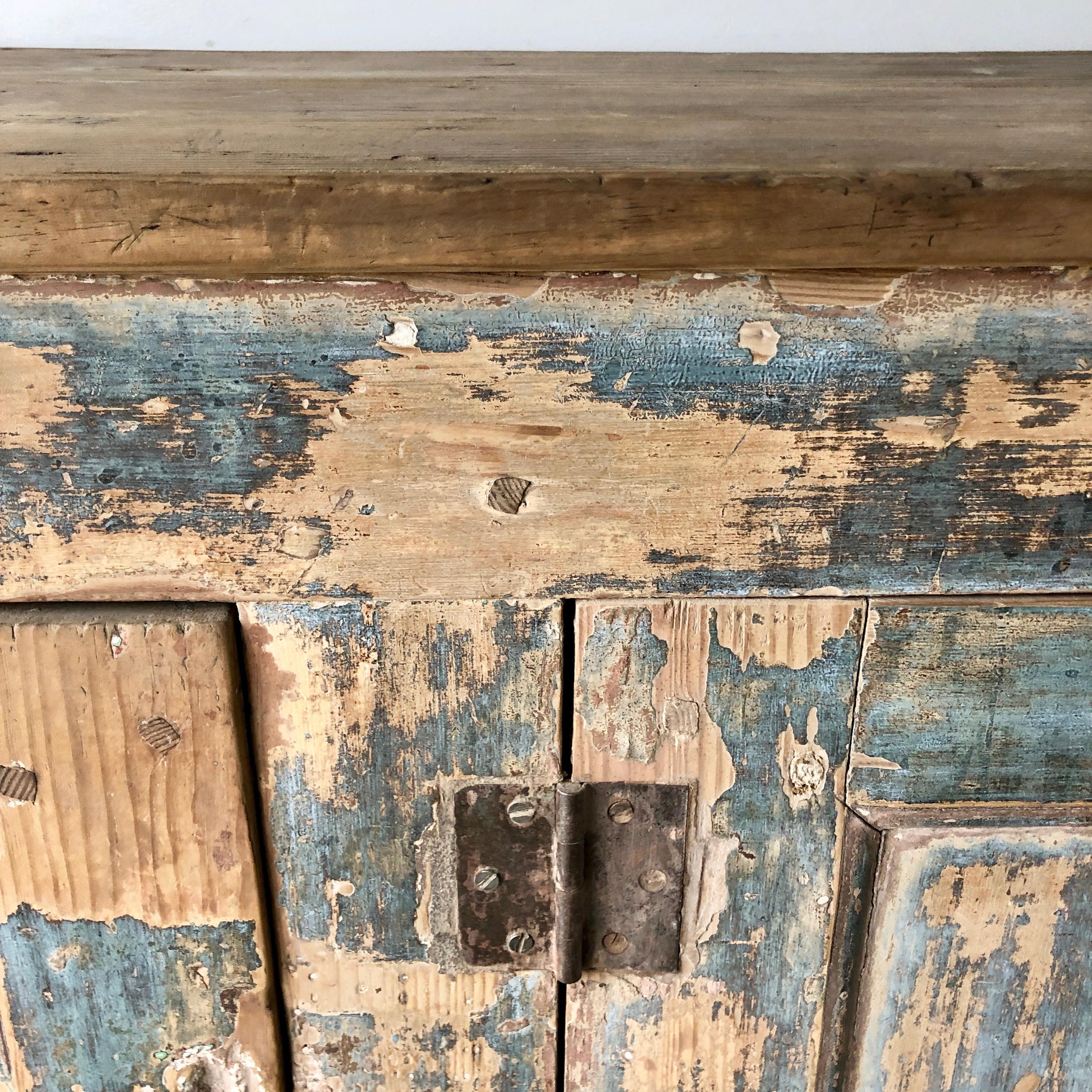 18th century Italian Sideboard 1