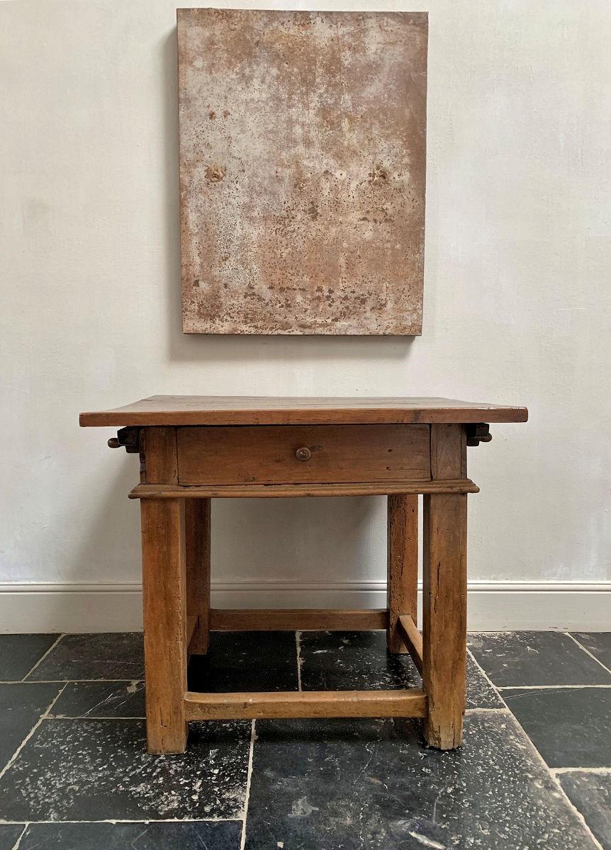 18th Century Italian Side Table Rent Table For Sale 7