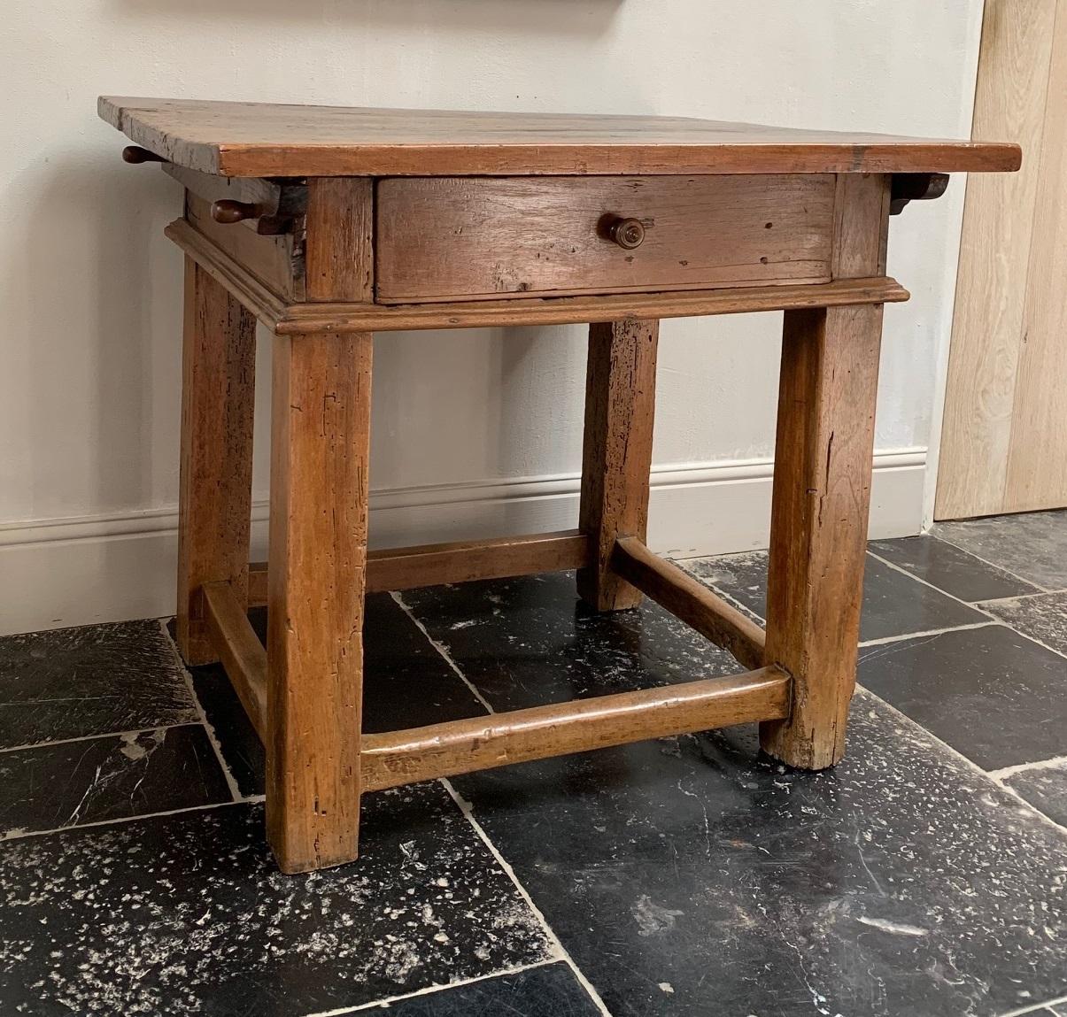 18th Century Italian Side Table Rent Table For Sale 1