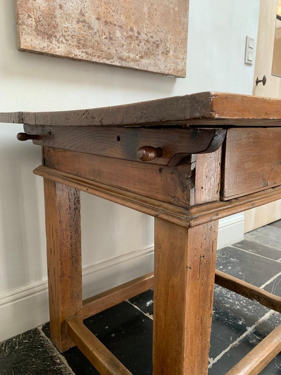 18th Century Italian Side Table Rent Table For Sale 3