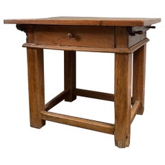 Mesa auxiliar italiana del siglo XVIII Mesa de alquiler