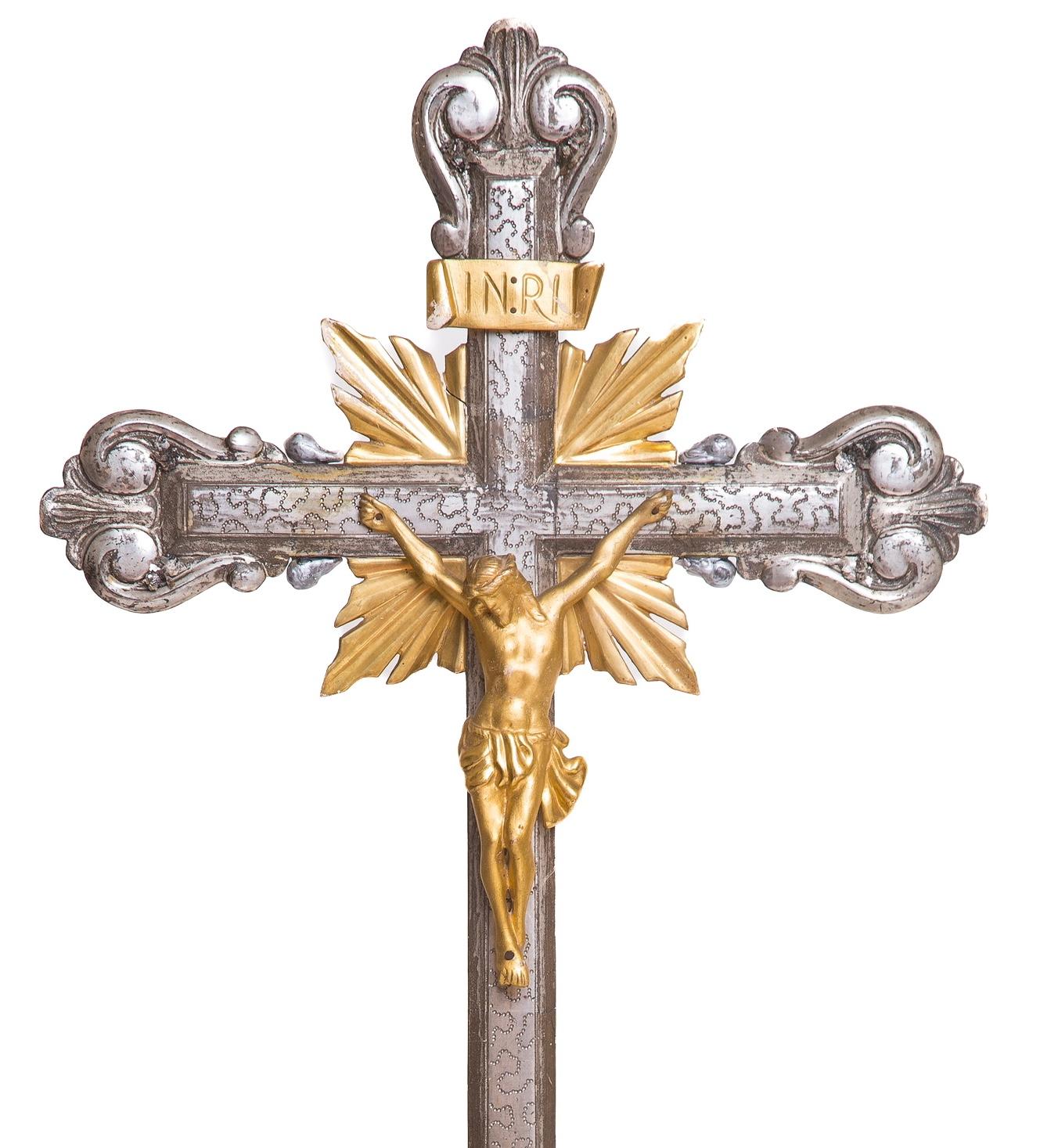 18th century Italian silver and gold leaf crucifix adorned with baroque pearls and mounted on a mica cluster and a calcite crystal. The mica specimen is from the Great Smoky Mountains and the calcite crystal is from Brazil. The crucifix has been