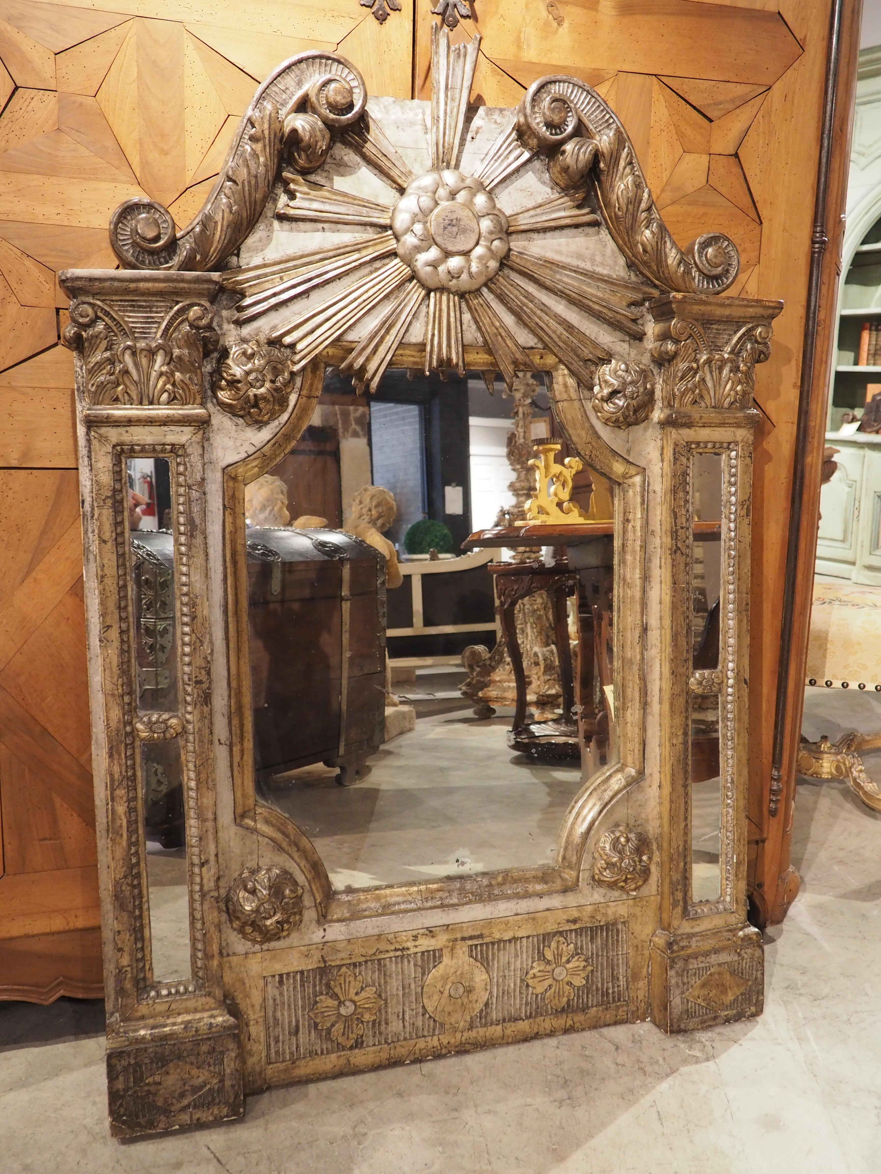 18th Century Italian Silvered and Giltwood Parecloses Mirror with Sunburst Crest For Sale 14