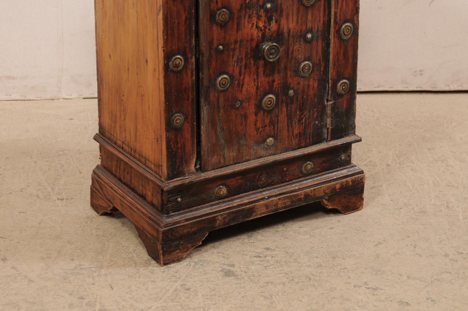 18th Century Italian Small-Sized Cabinet Adorn with Brass Medallion Accents In Good Condition For Sale In Atlanta, GA