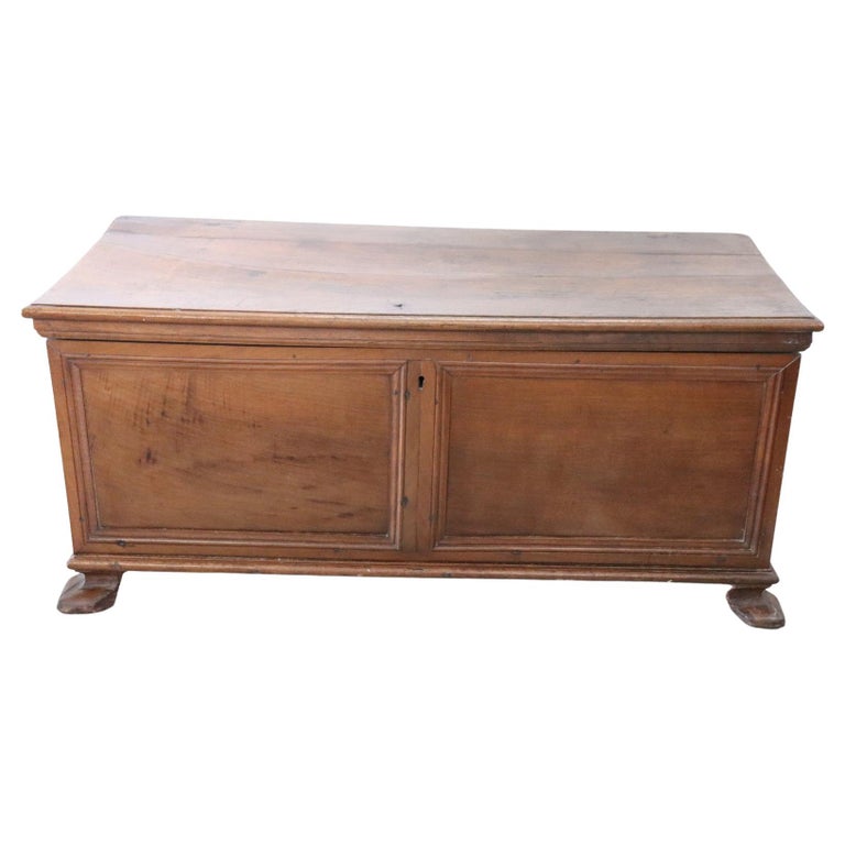 18th Century Italian Solid Walnut Wood Blanket Chest For Sale at 1stDibs