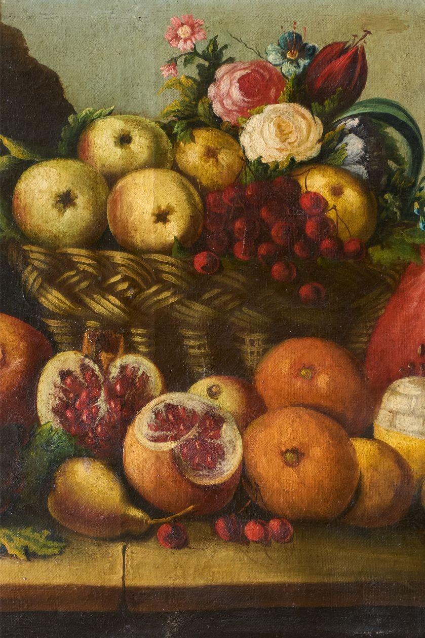Si tratta di una meravigliosa natura morta su tela della fine del XVIII secolo che raffigura una splendida selezione di frutta. La qualità dell'opera è molto buona ed è contenuta nella cornice originale. I colori tenui sono estremamente decorativi e