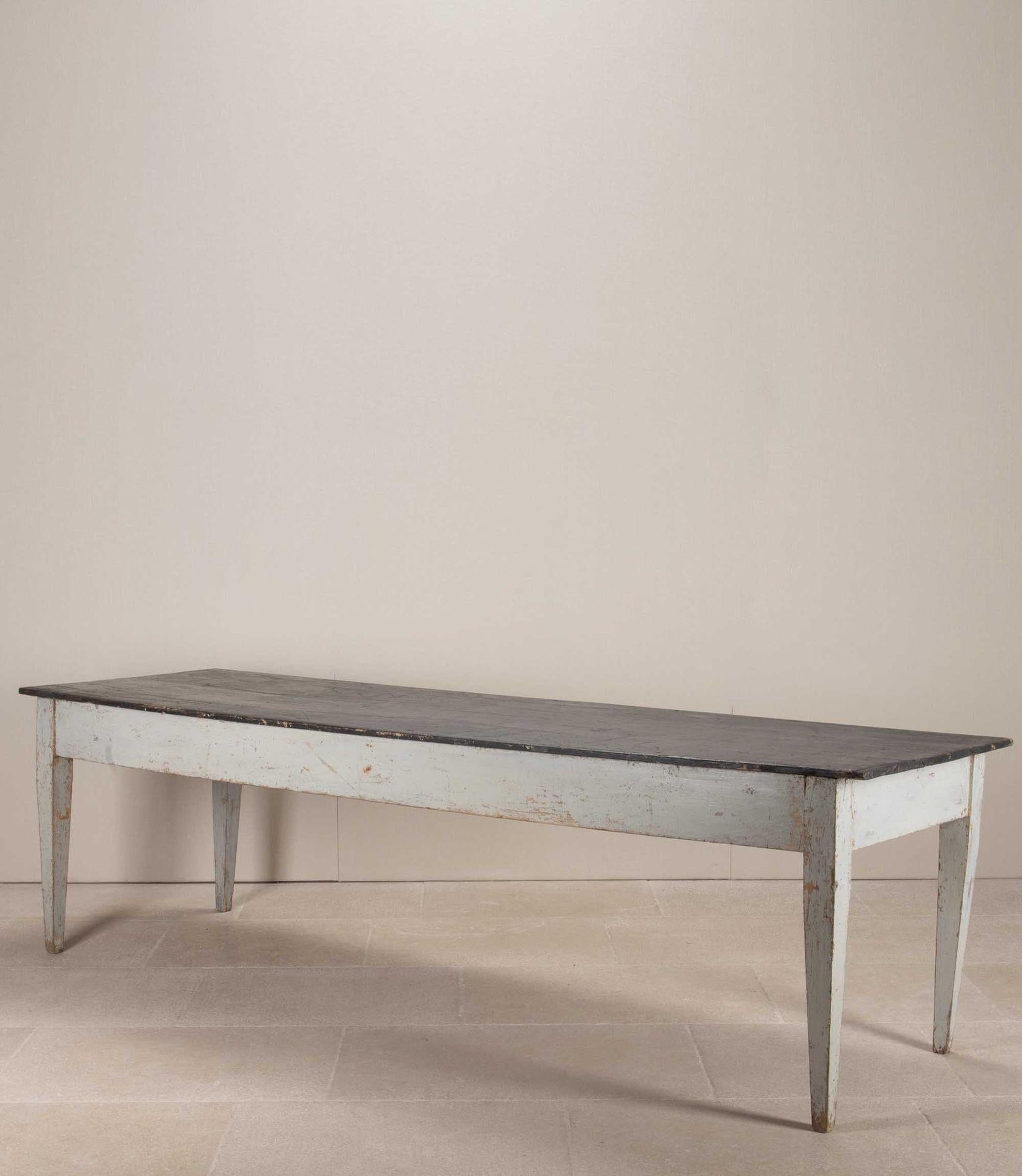 Mesa italiana del siglo XVIII con pintura original Rústico en venta