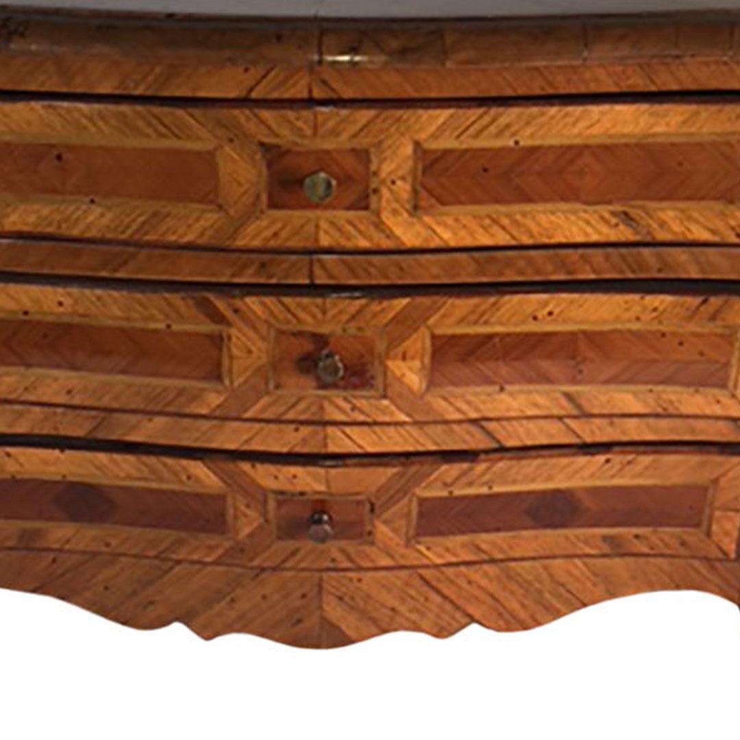 Coffre de table italien du 18ème siècle en bois exotiques  Bon état - En vente à Dallas, TX