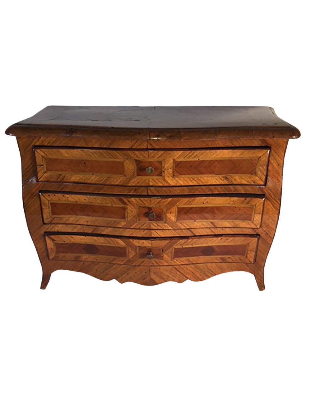 18th Century Italian Minature Table Top Exotic Woods Chest  For Sale 1