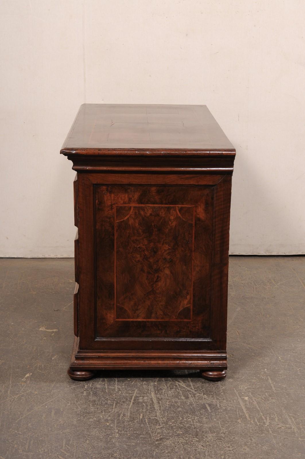18th Century Italian Three-Drawer Chest w/Attractive Burl Veneer & Inlay Banding For Sale 5