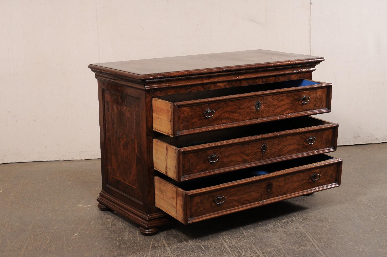 18th Century Italian Three-Drawer Chest w/Attractive Burl Veneer & Inlay Banding In Good Condition For Sale In Atlanta, GA