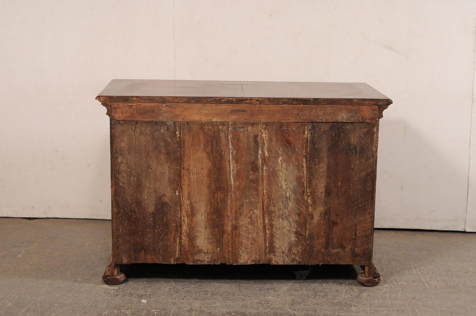 18th Century Italian Three-Drawer Chest w/Attractive Burl Veneer & Inlay Banding For Sale 3