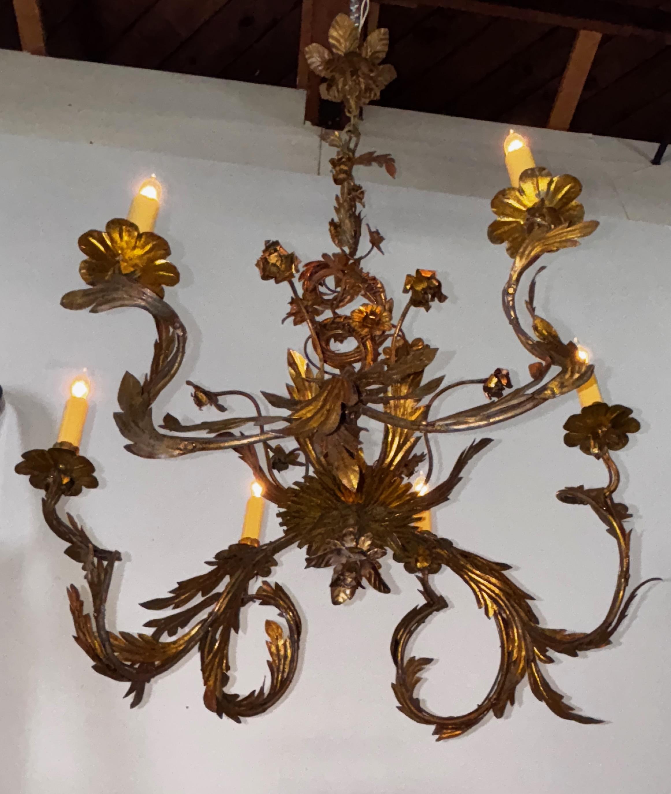 Candelabro italiano del siglo XVIII pintado al tolete y dorado Metal en venta