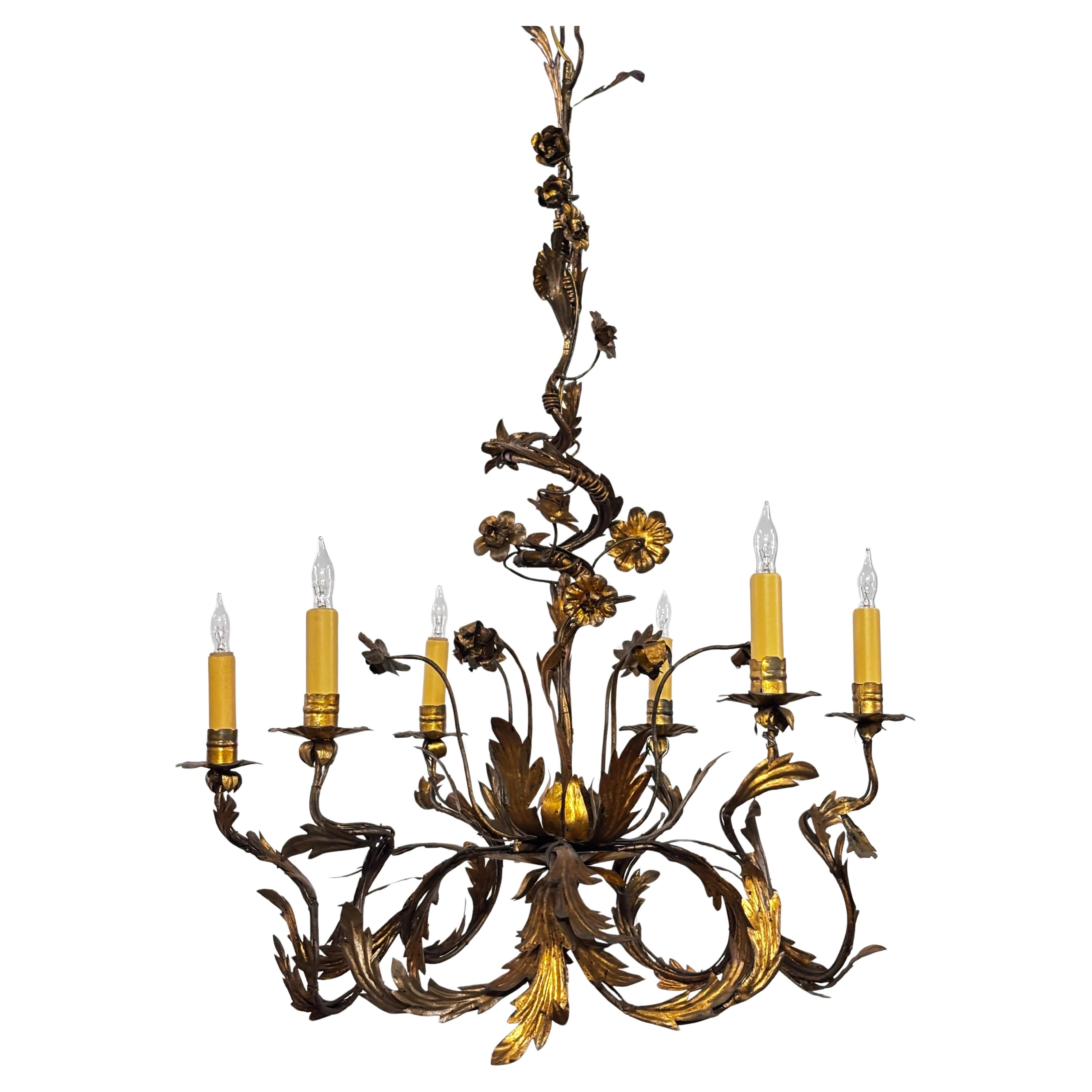 Lampadario a candela italiano del XVIII secolo, dipinto a olio e dorato