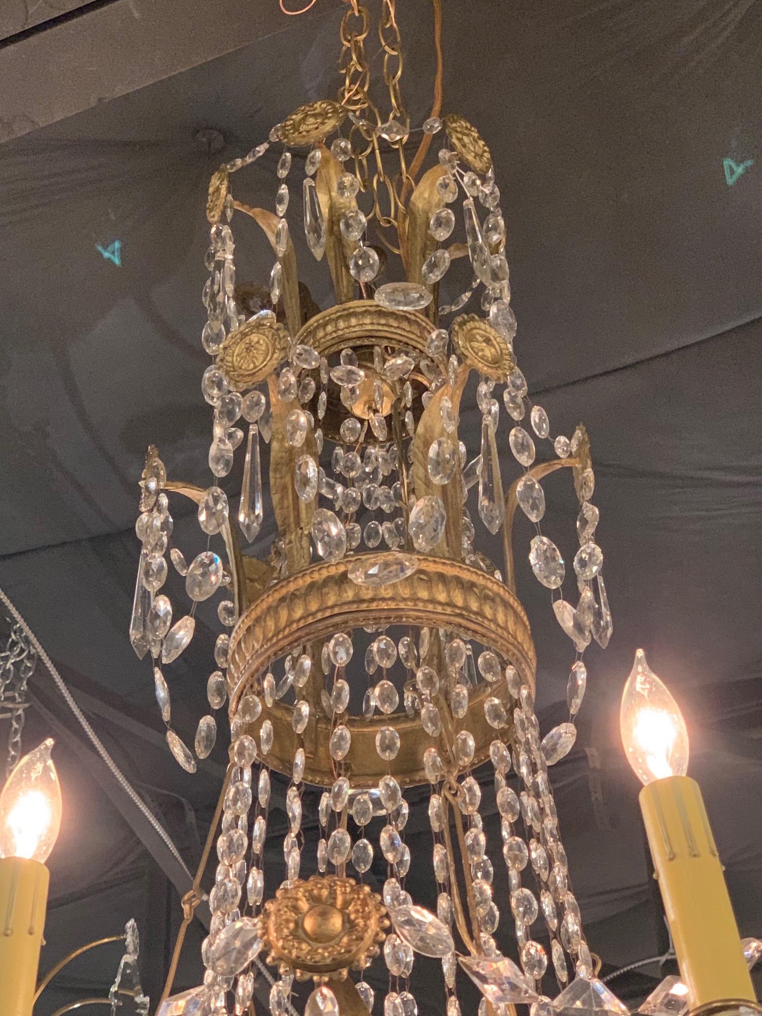 XIXe siècle Lustre toscan italien du XVIIIe siècle en cristal perlé et tole en vente