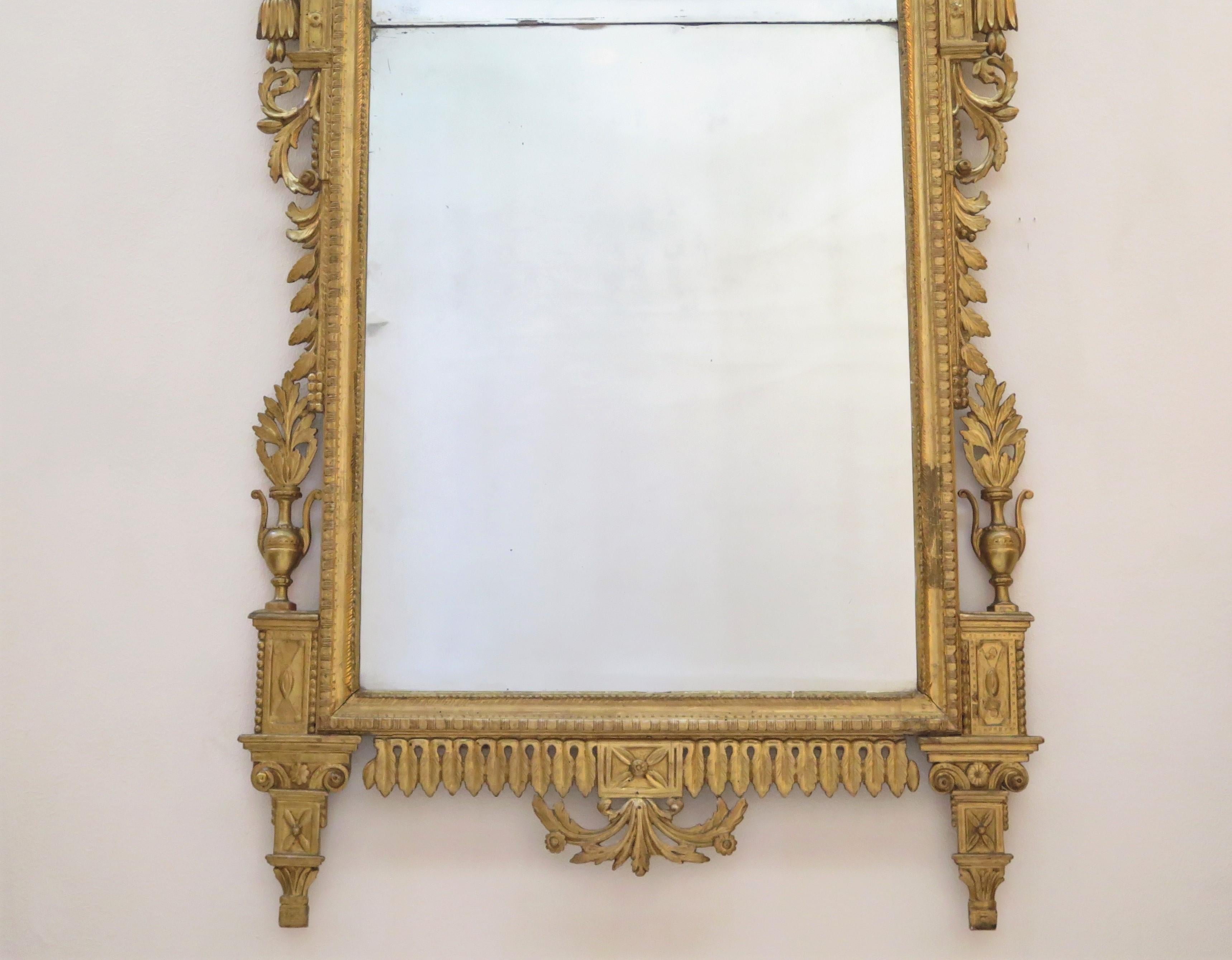 18th Century Italian (Tuscan) Neoclassical Giltwood Pier Glass For Sale 3