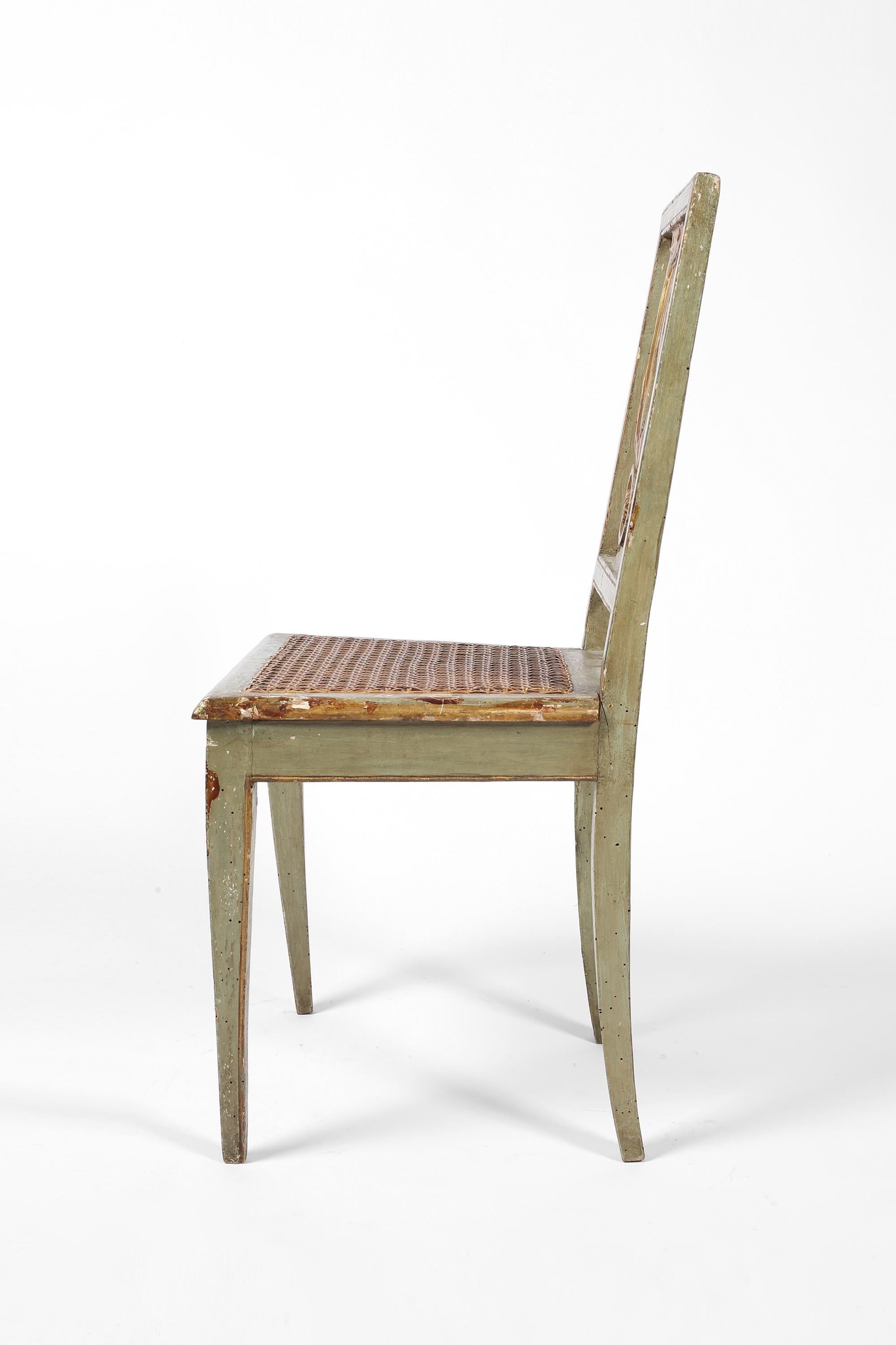 Chaise de salle à manger toscanne du 18ème siècle peinte et dorée polychrome en vente 11