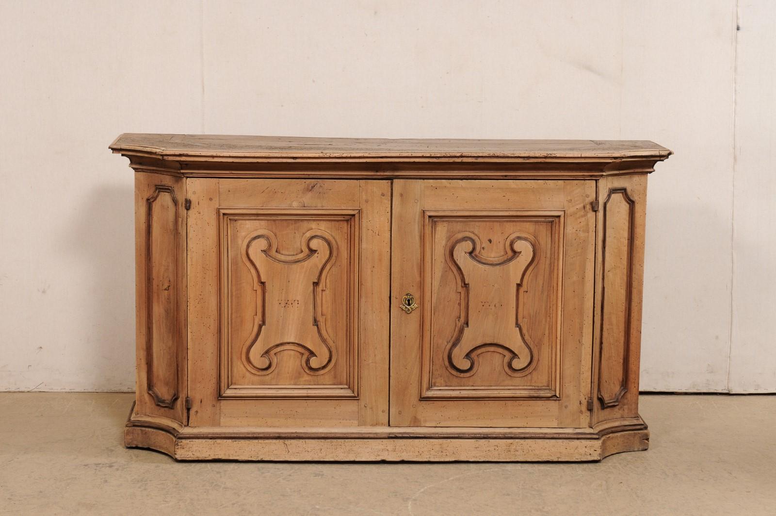18th Century Italian Two-Door Wooden Console Credenza For Sale 7