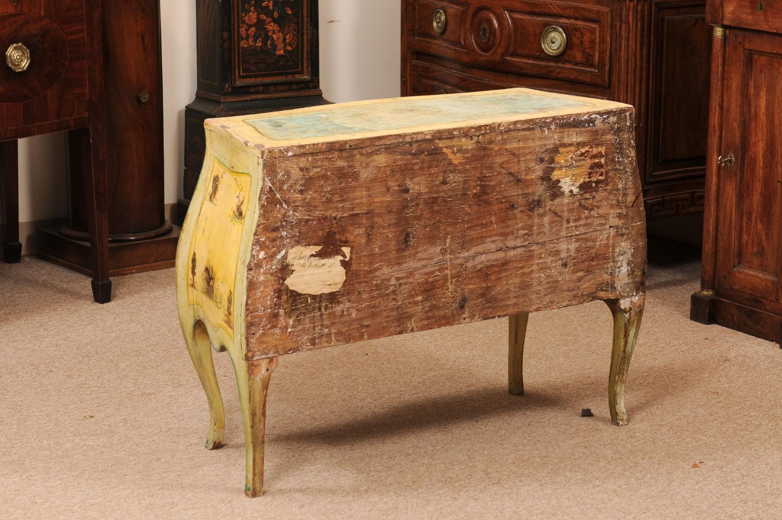  18th Century Italian Venetian Painted Yellow Commode with Decoupage Decoration  For Sale 4