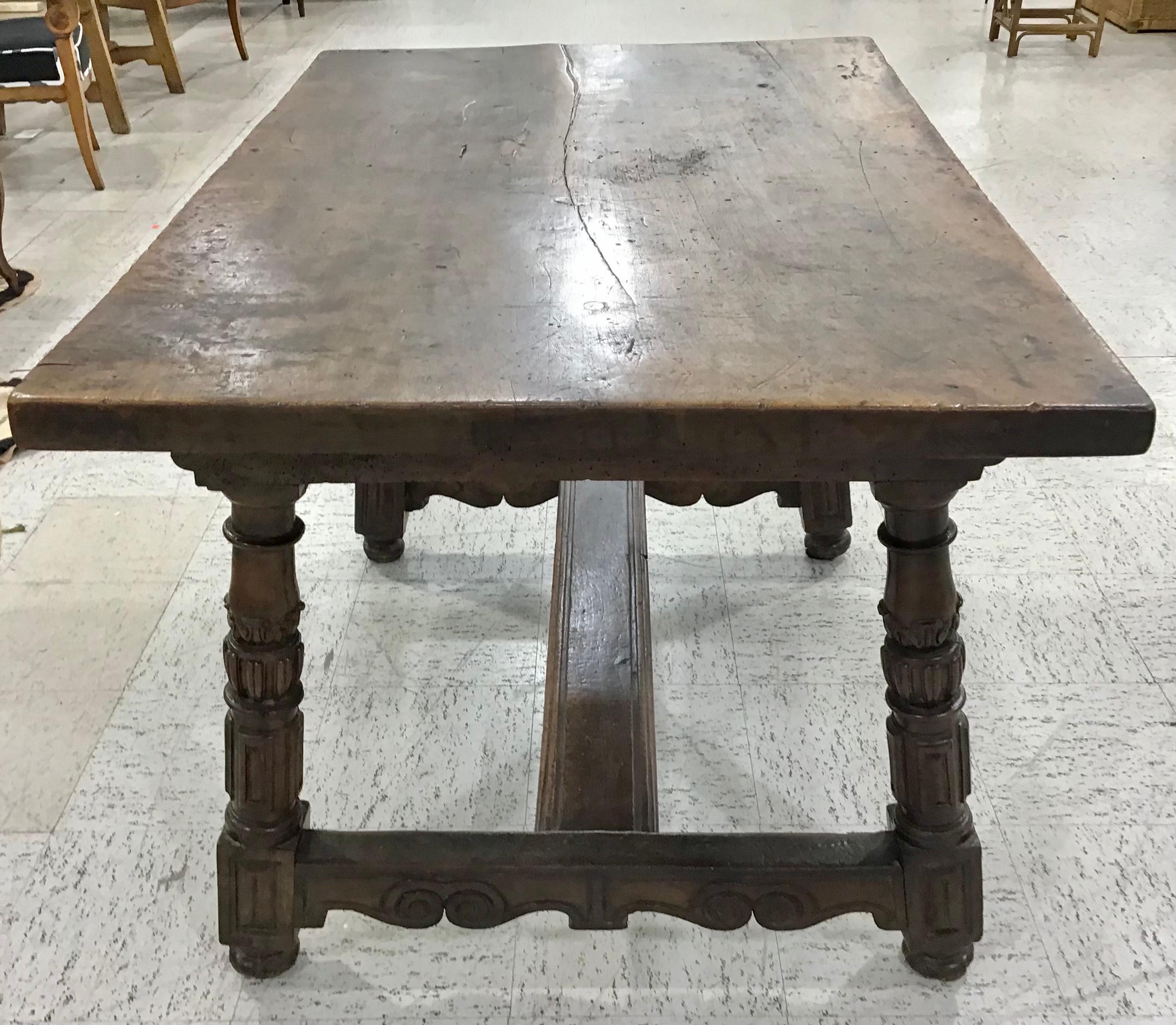 18th Century Italian Walnut Baroque Trestle Table For Sale 1