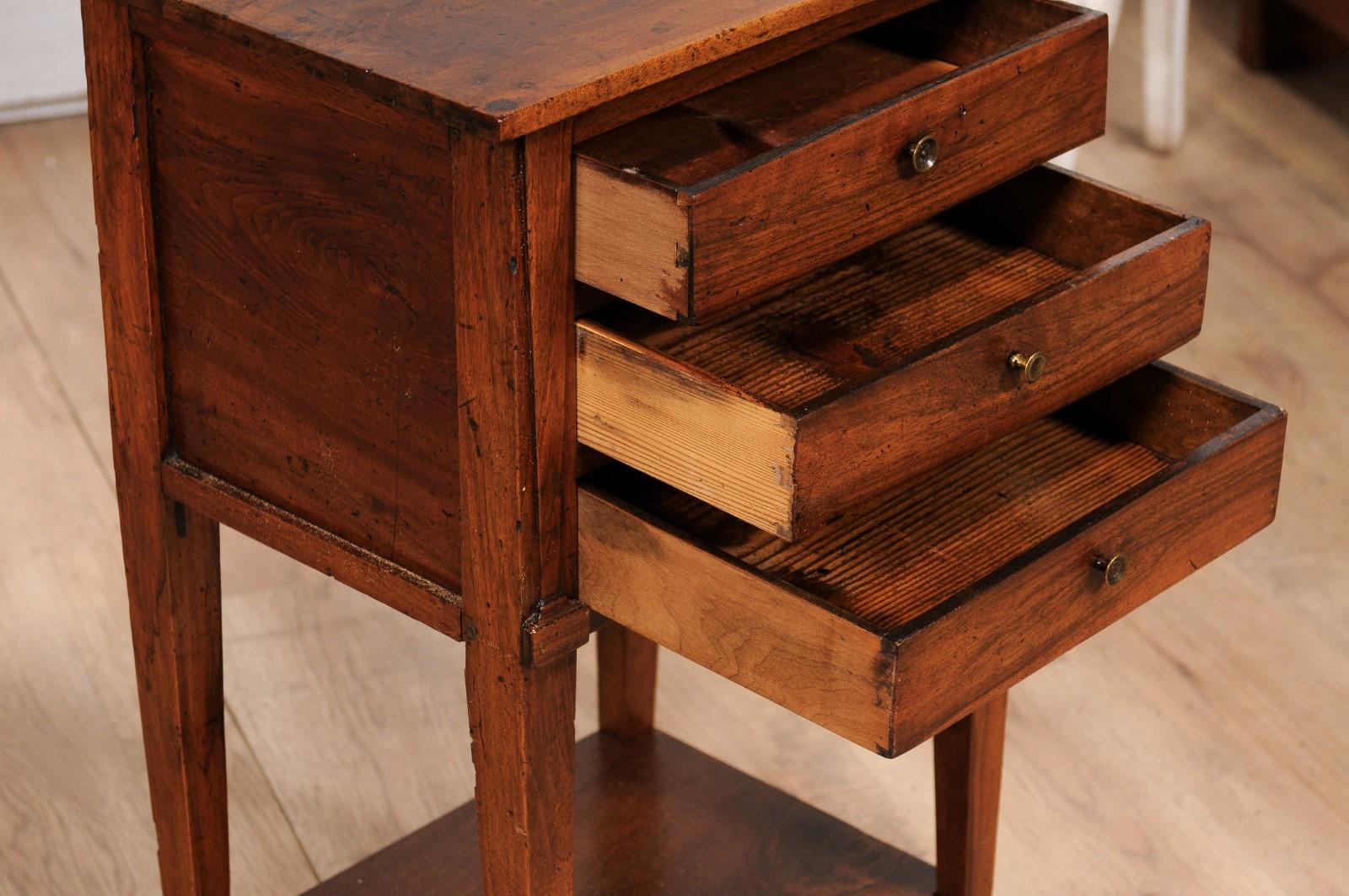 18th Century Italian Walnut Bedside Table with Three Drawers and Tapering Legs For Sale 2