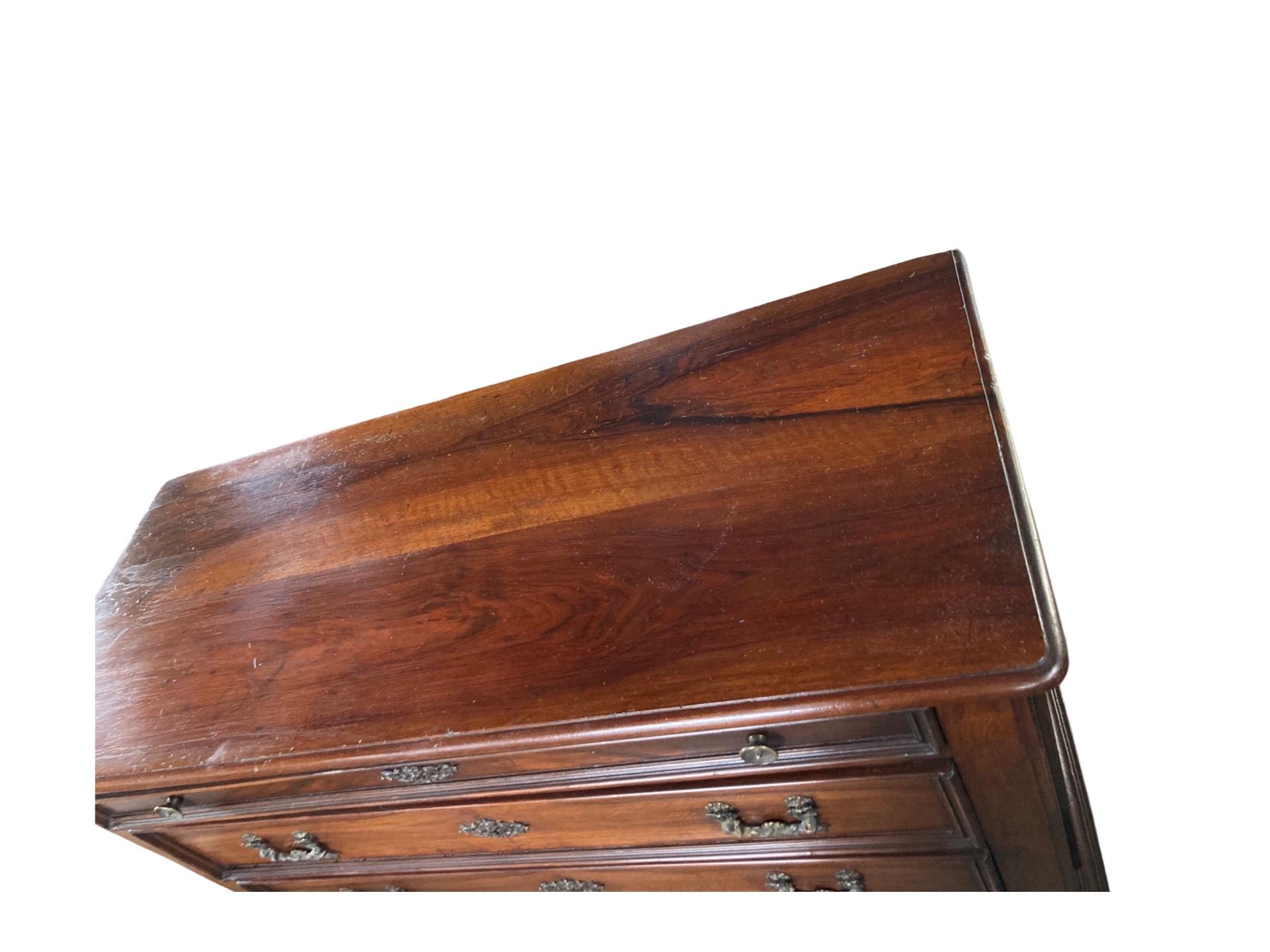18th Century Italian Walnut Canterano Chest of Drawers For Sale at 1stDibs