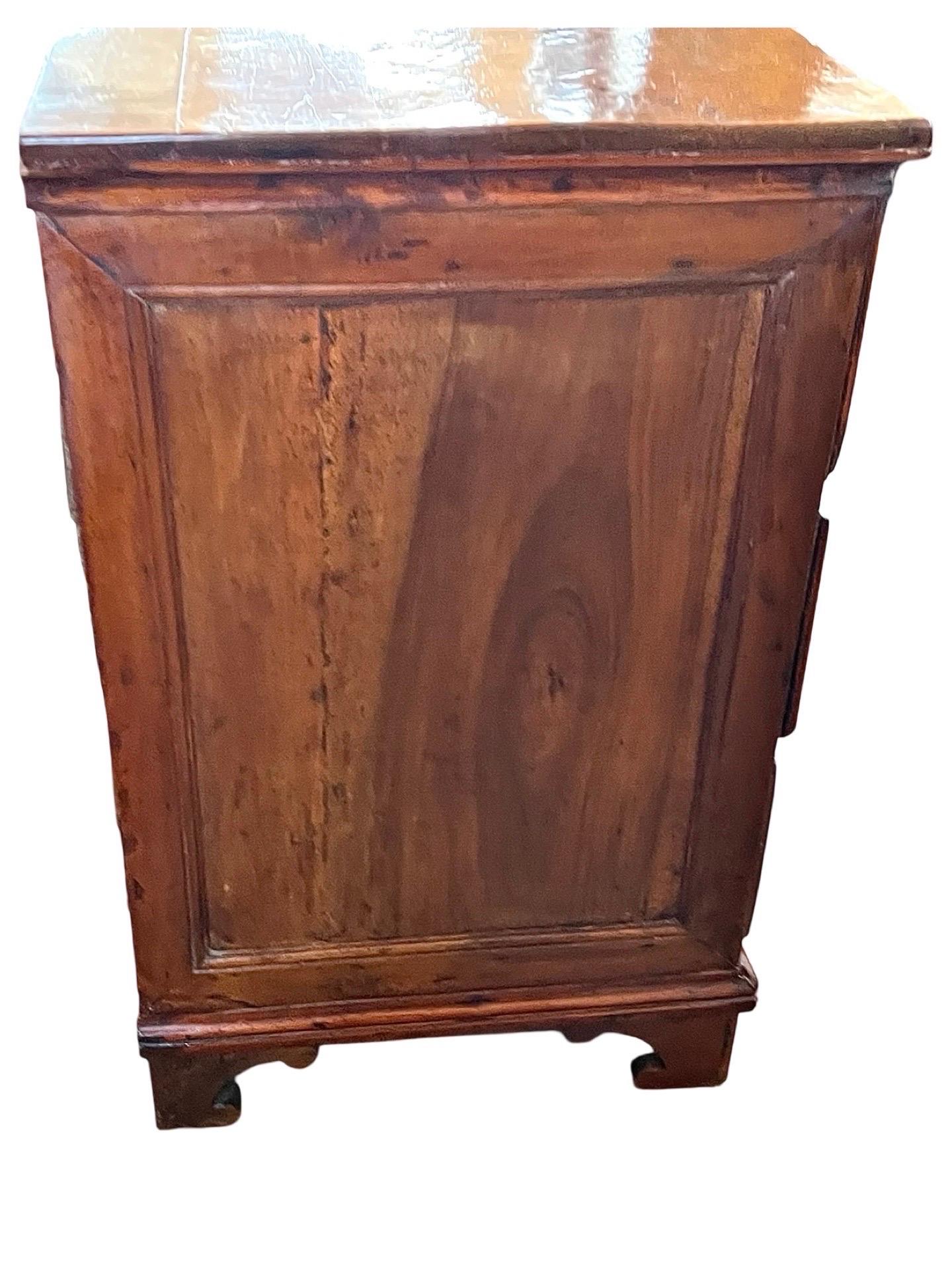 Hand-Carved 18th Century Italian Walnut Chest Of Drawers / Commode With Inlay For Sale