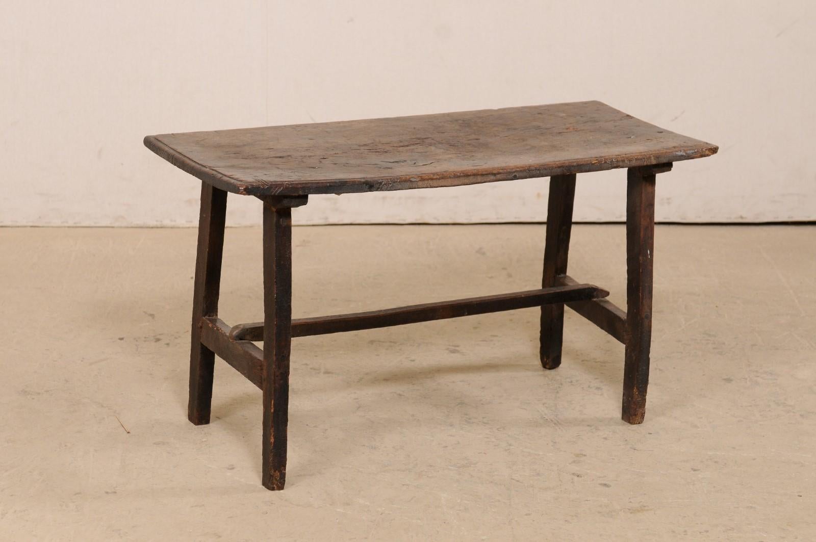 18th Century Italian Walnut Coffee Table, Beautifully Simple & Rustic For Sale 6