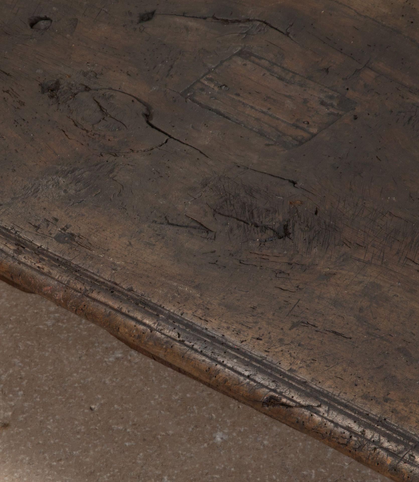 18th Century Italian Walnut Coffee Table For Sale 1