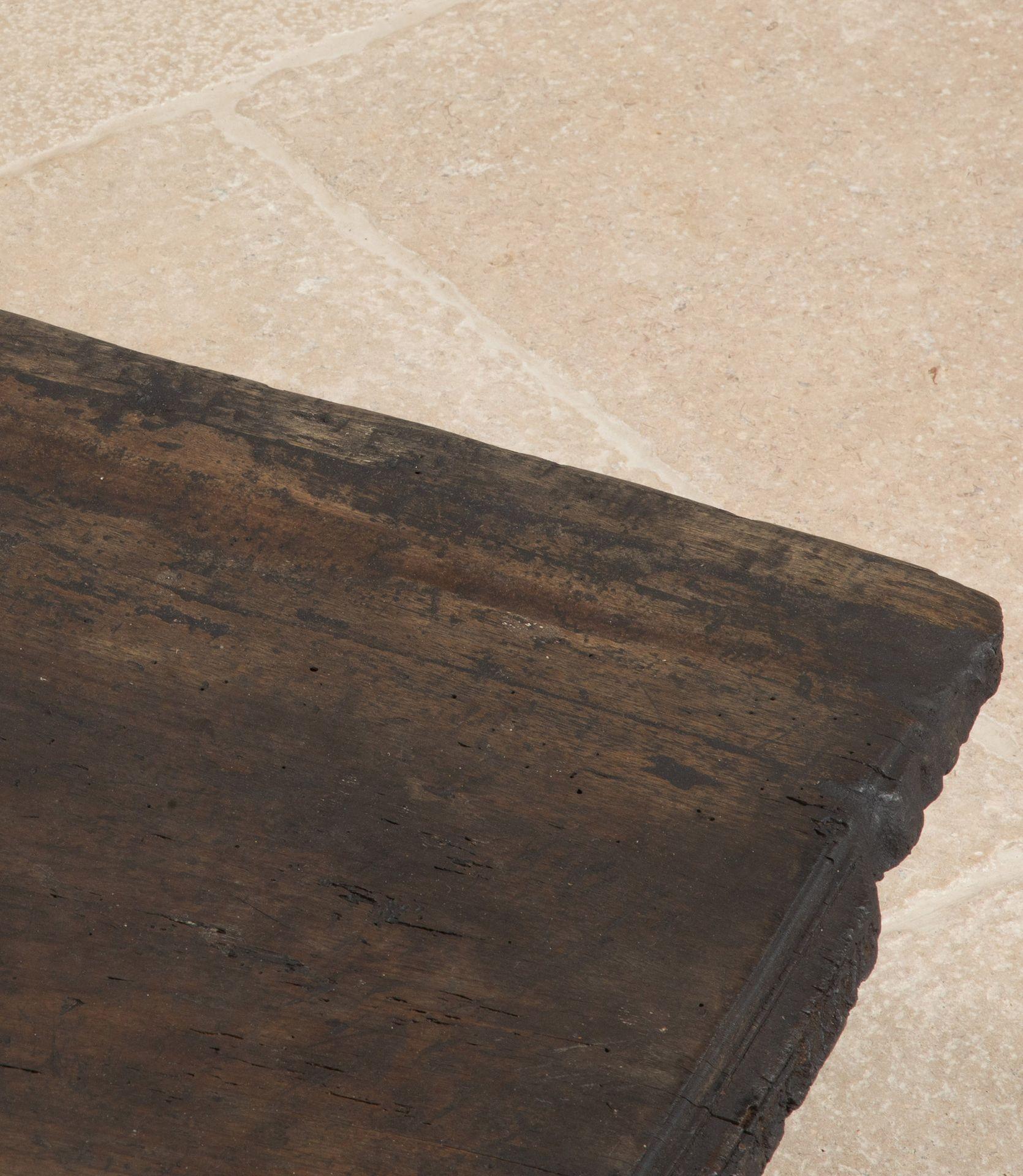 18th Century Italian Walnut Coffee Table For Sale 2