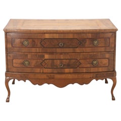 18th Century Italian Walnut Commode