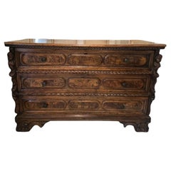 Commodes and Chests of Drawers