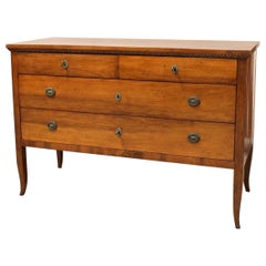 18th Century Italian Walnut Commode with Four Drawers and Carved Rais de Cœurs