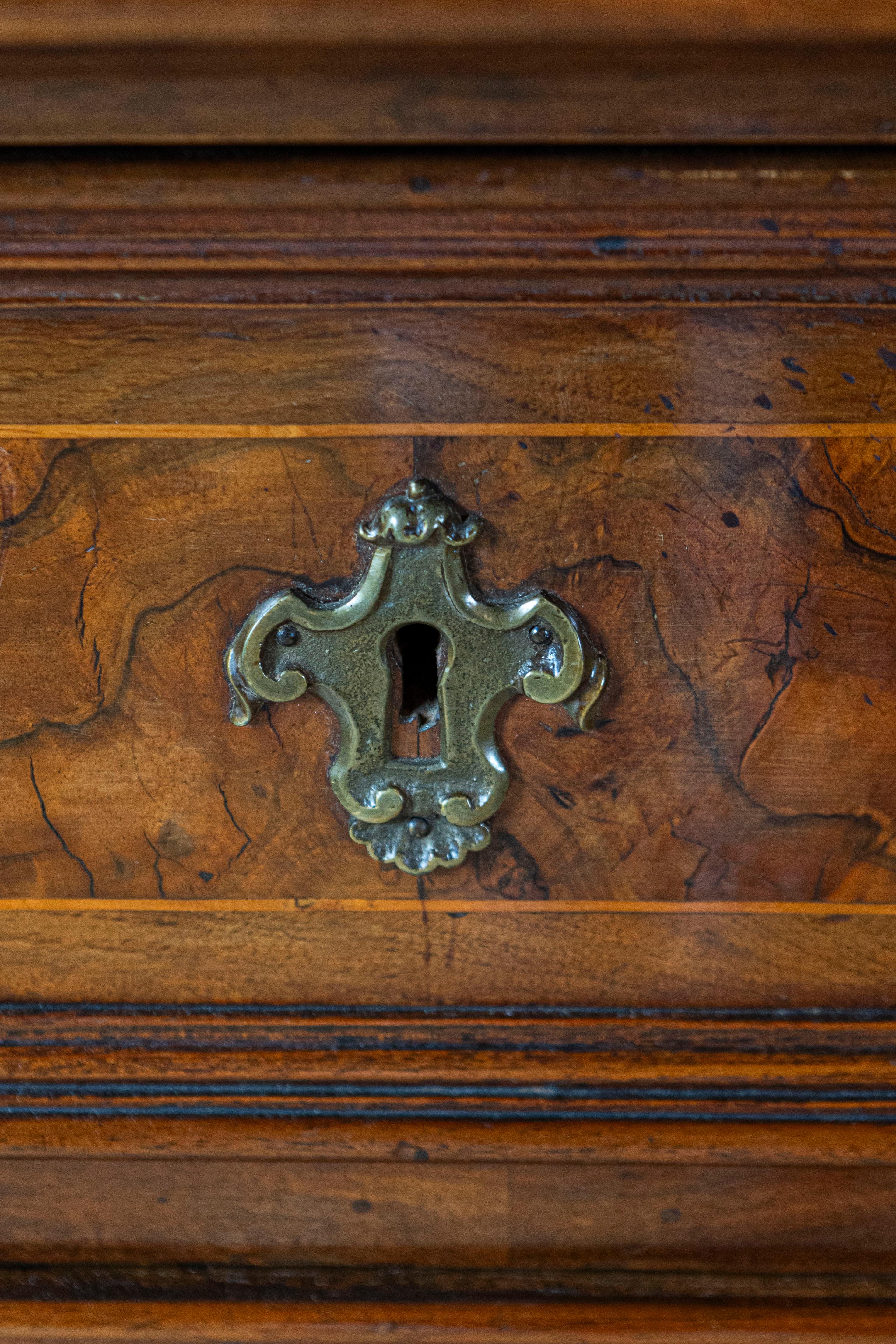 18th Century Italian Walnut Commode with Four Drawers and Ornate Hardware For Sale 2