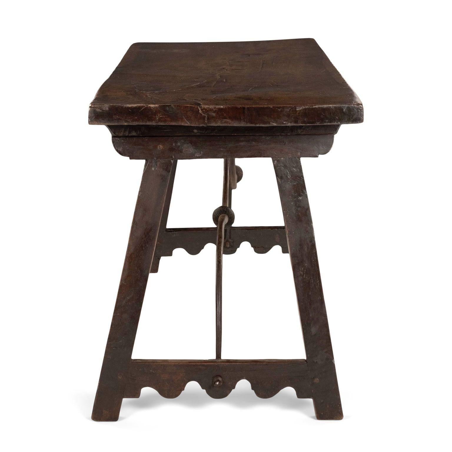 18th Century Italian Walnut Console For Sale 6