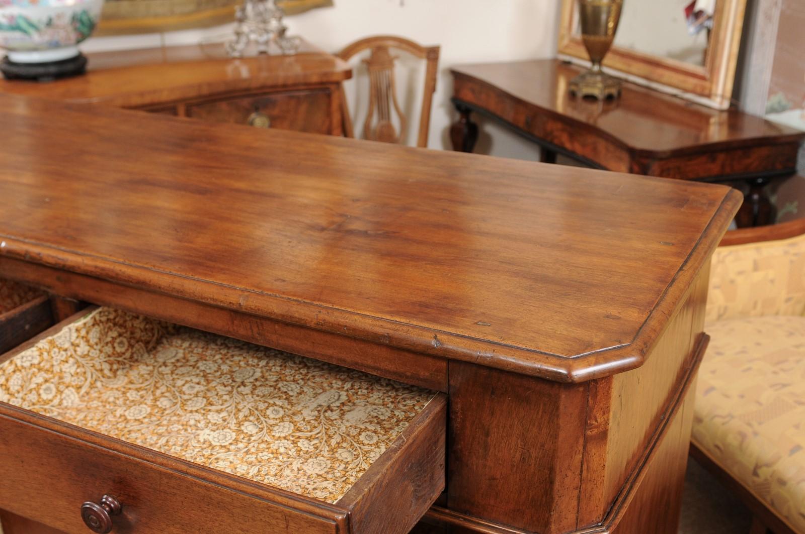 18th Century Italian Walnut Credenza 2