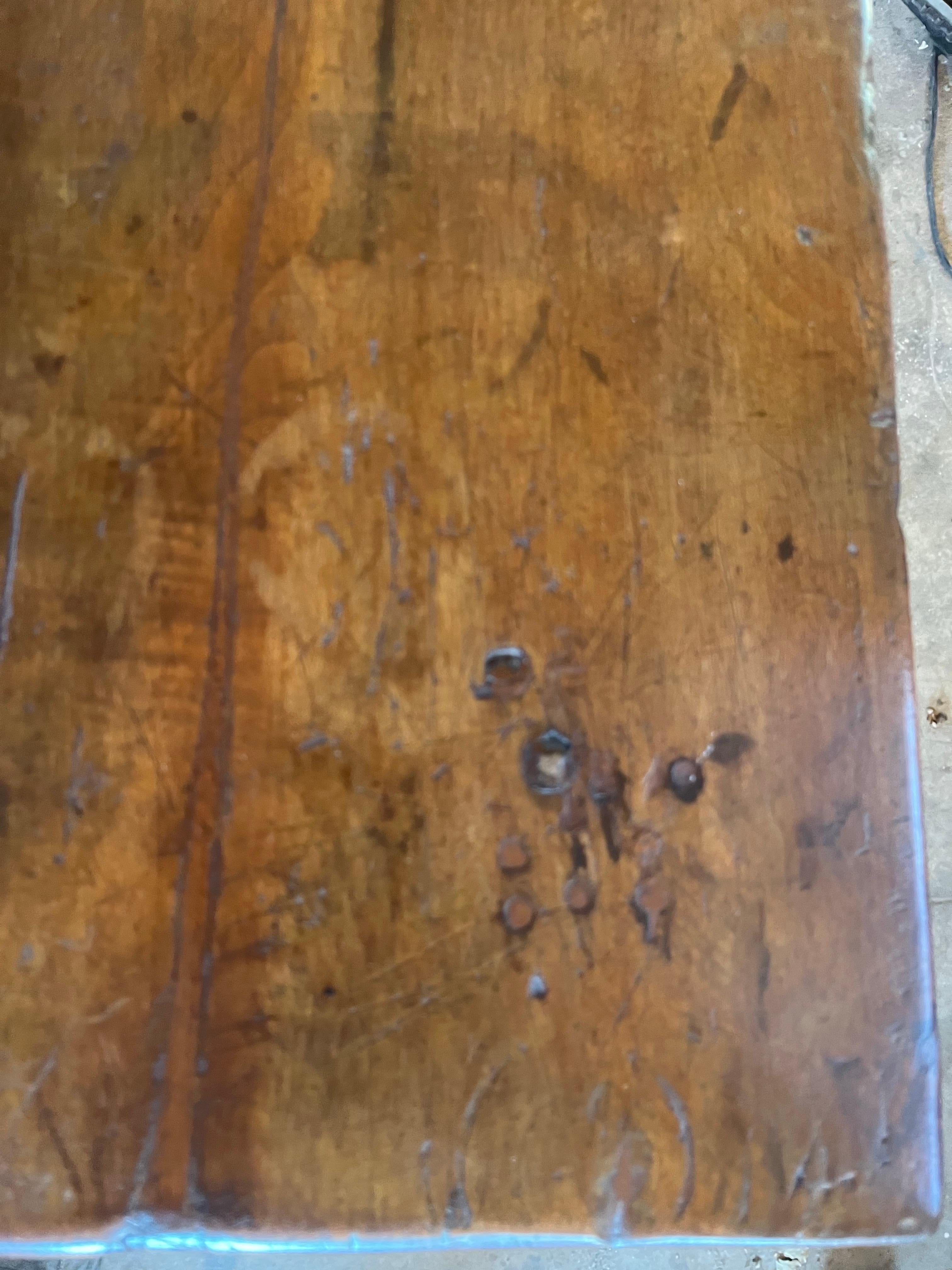 18th Century Italian Walnut Kitchen Table / Work Table For Sale 8