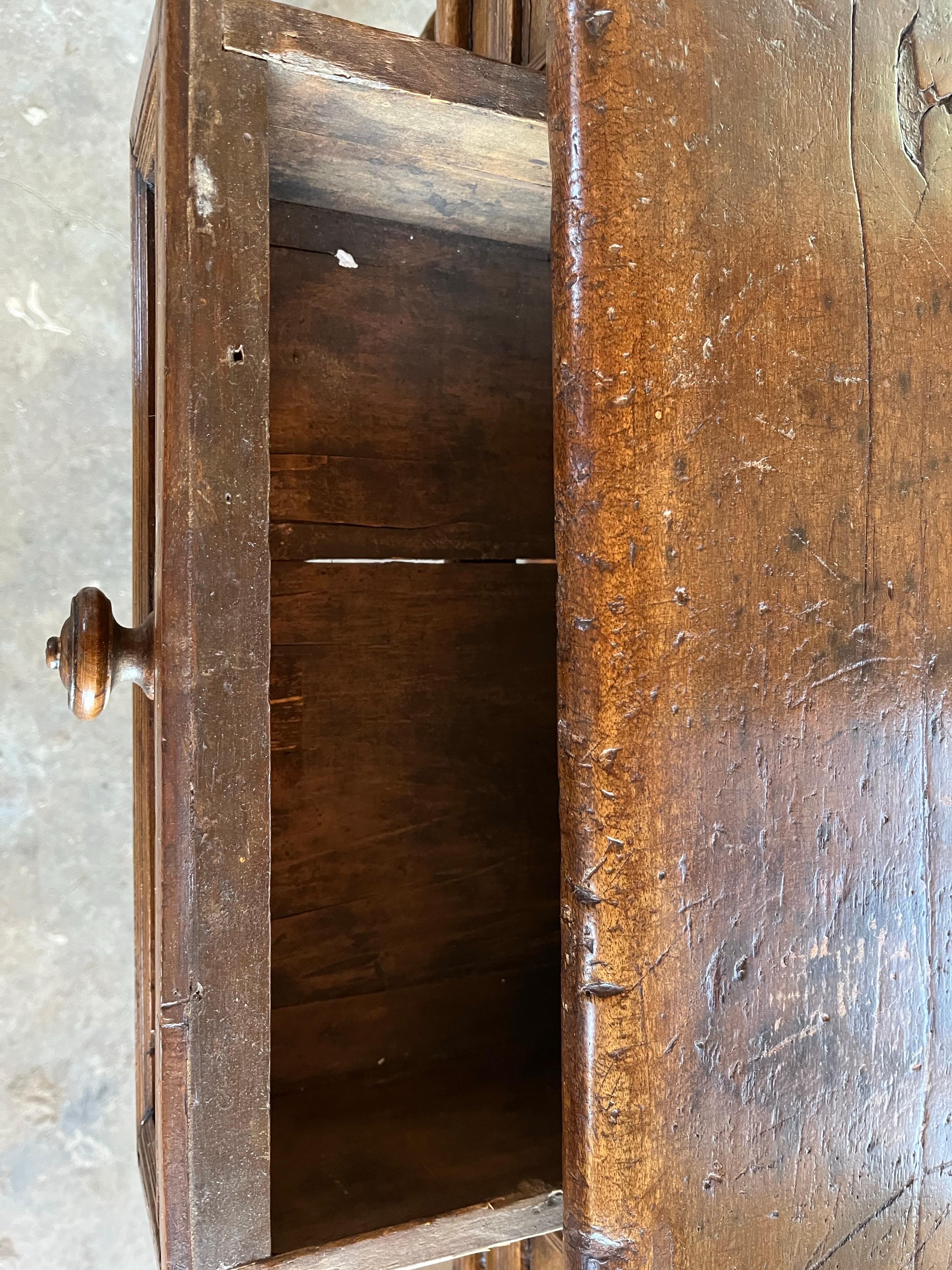 18th Century Italian Walnut Kitchen Table / Work Table For Sale 10