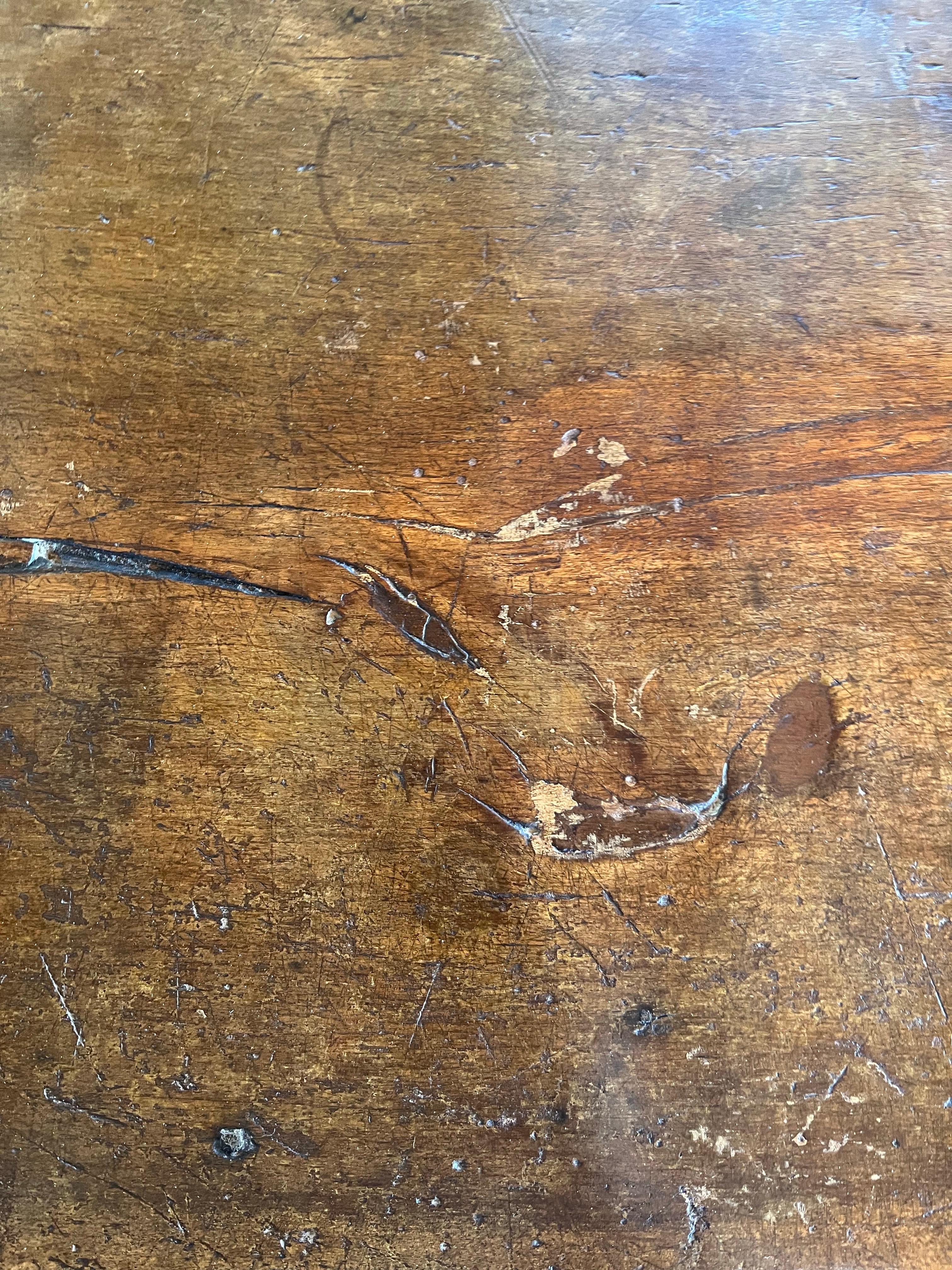 18th Century Italian Walnut Kitchen Table / Work Table For Sale 11