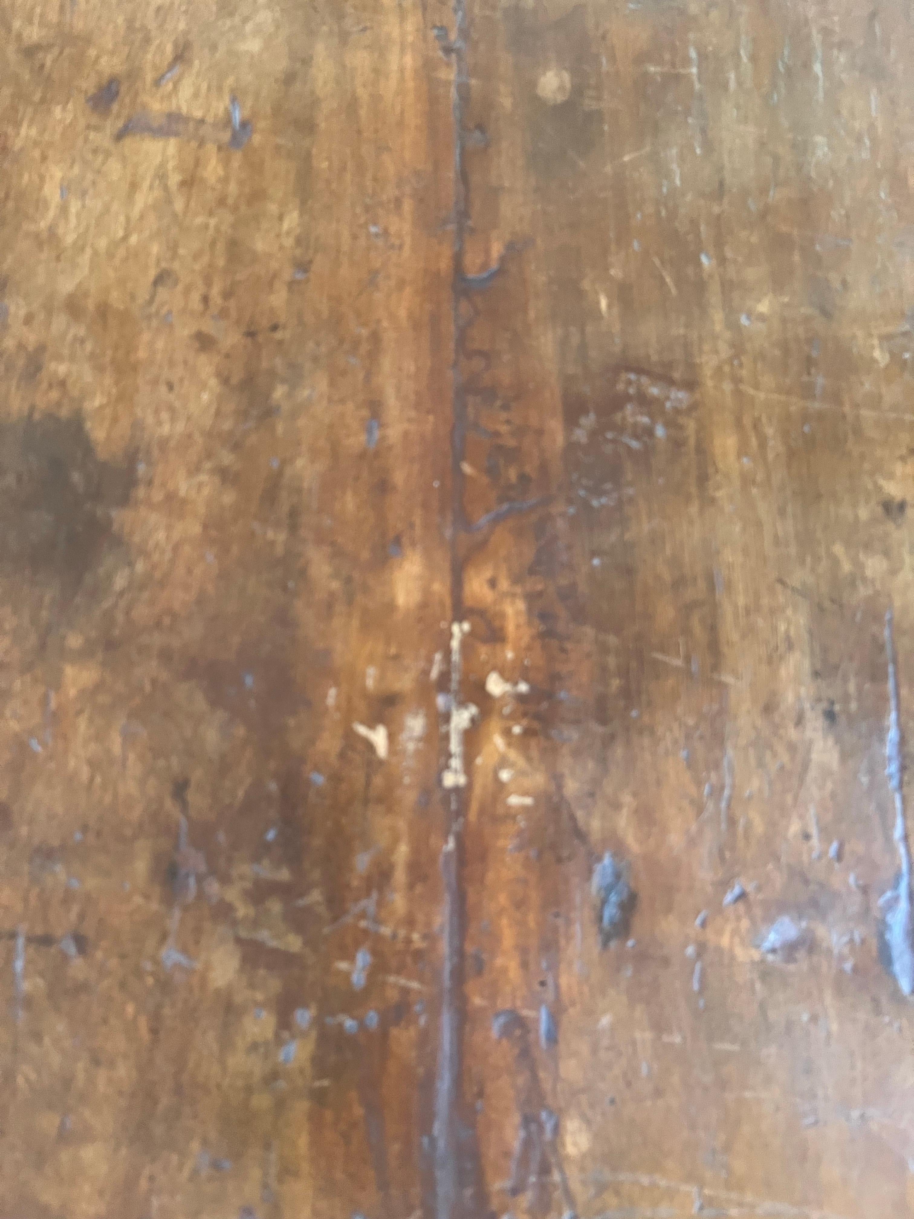 18th Century Italian Walnut Kitchen Table / Work Table For Sale 13