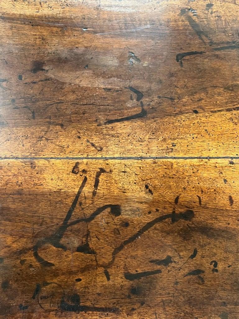 Italienische Nussbaum-Louis-XVI-Kommode aus dem 18. (Walnuss) im Angebot