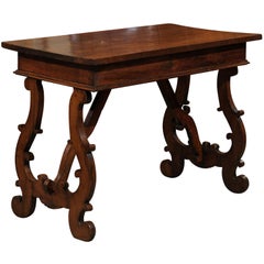 Table console italienne du XVIIIe siècle à pieds en forme de lyre en noyer