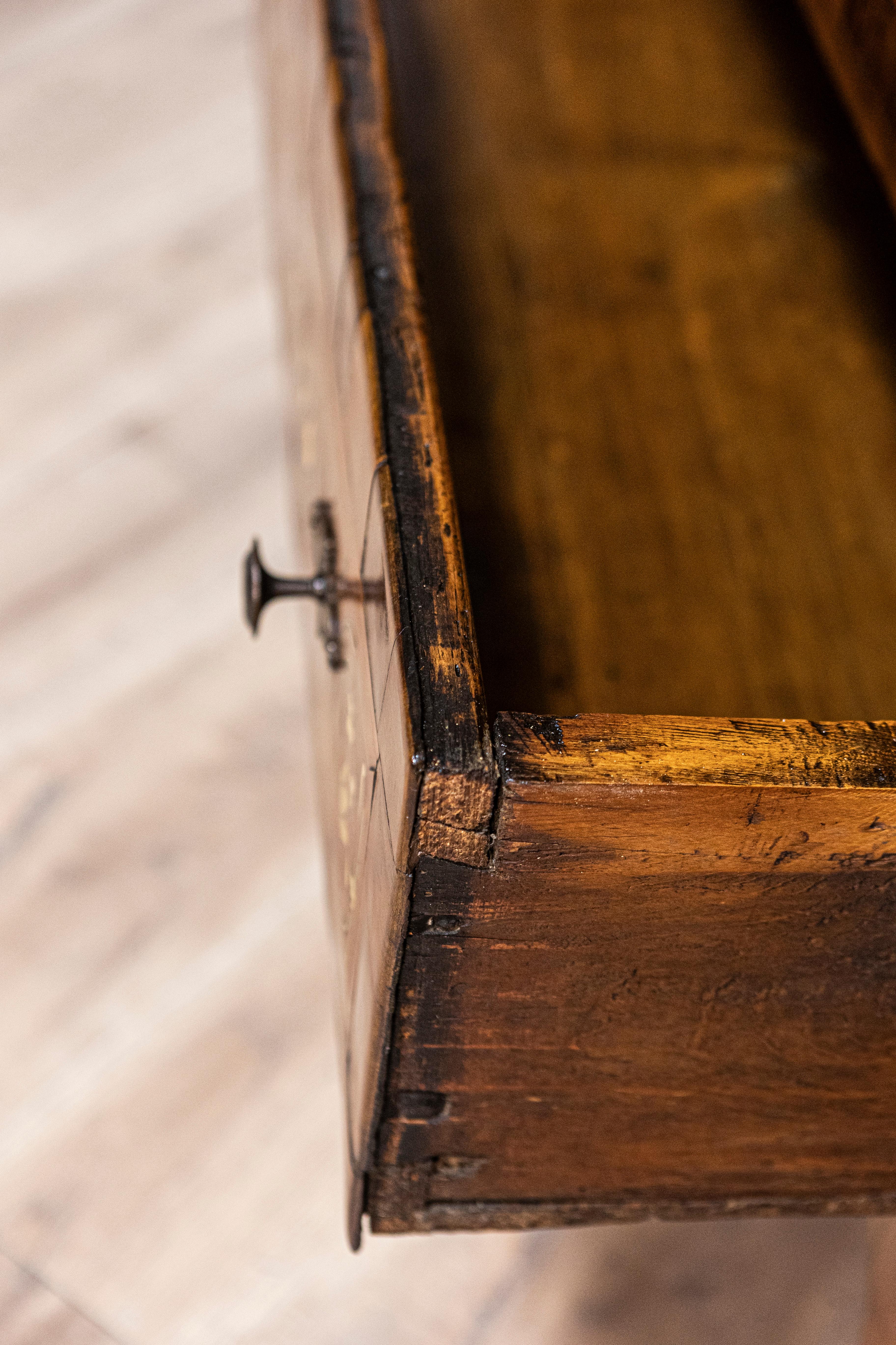 18th Century Italian Walnut, Mahogany and Ash Two-Drawer Commode with Marquetry For Sale 10