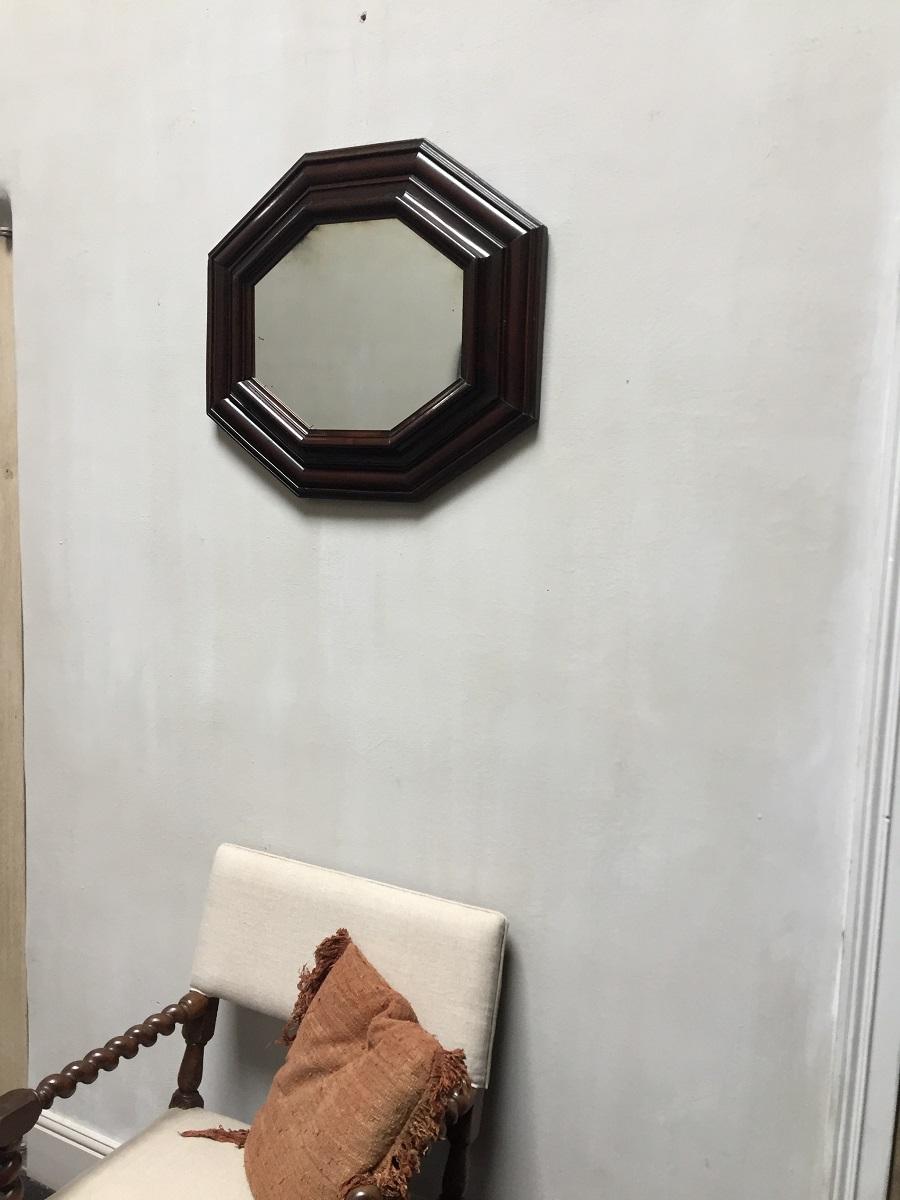 18th Century Italian Walnut Octogonal Mirror For Sale 4