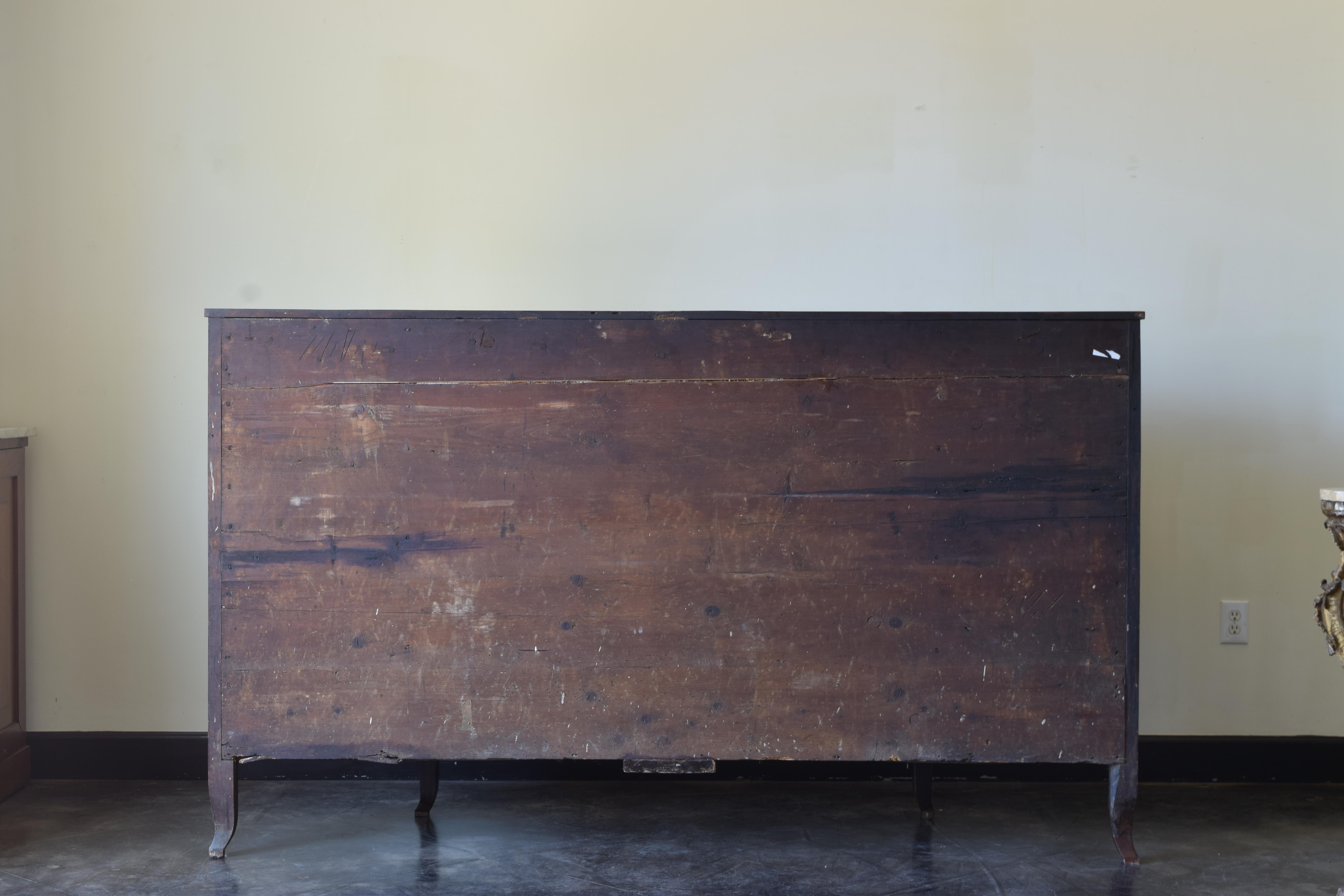 18th Century Italian Walnut Scantonata Credenza 10