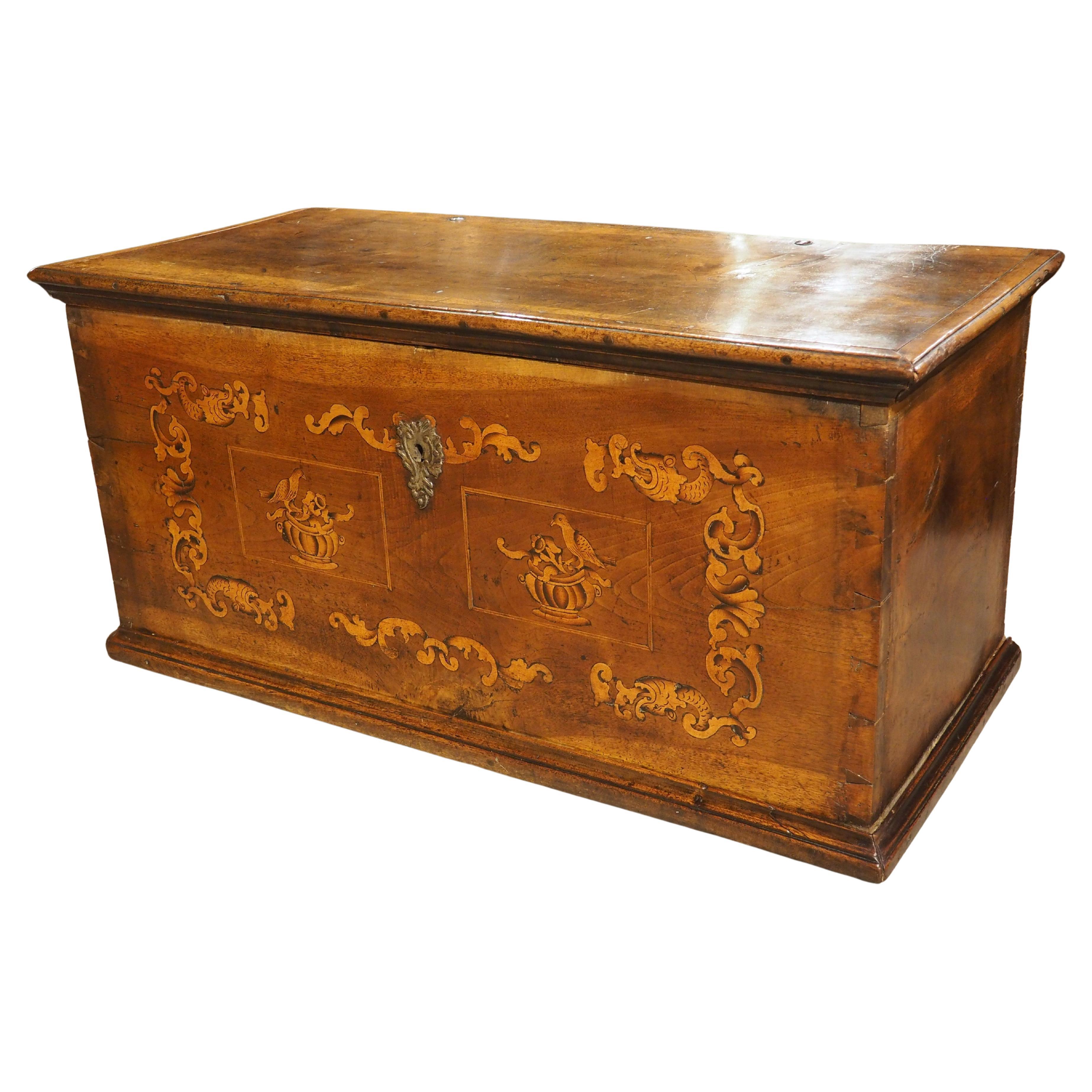 18th Century Italian Walnut Trunk with Decorative Blonde Walnut Inlays