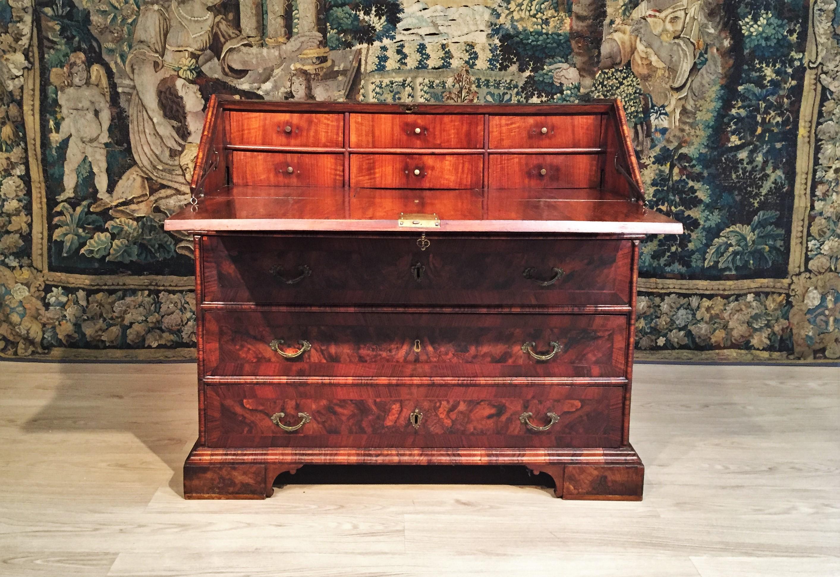 Louis XV 18th Century, Italian Walnut Wood Bureau Chest of Drawer For Sale