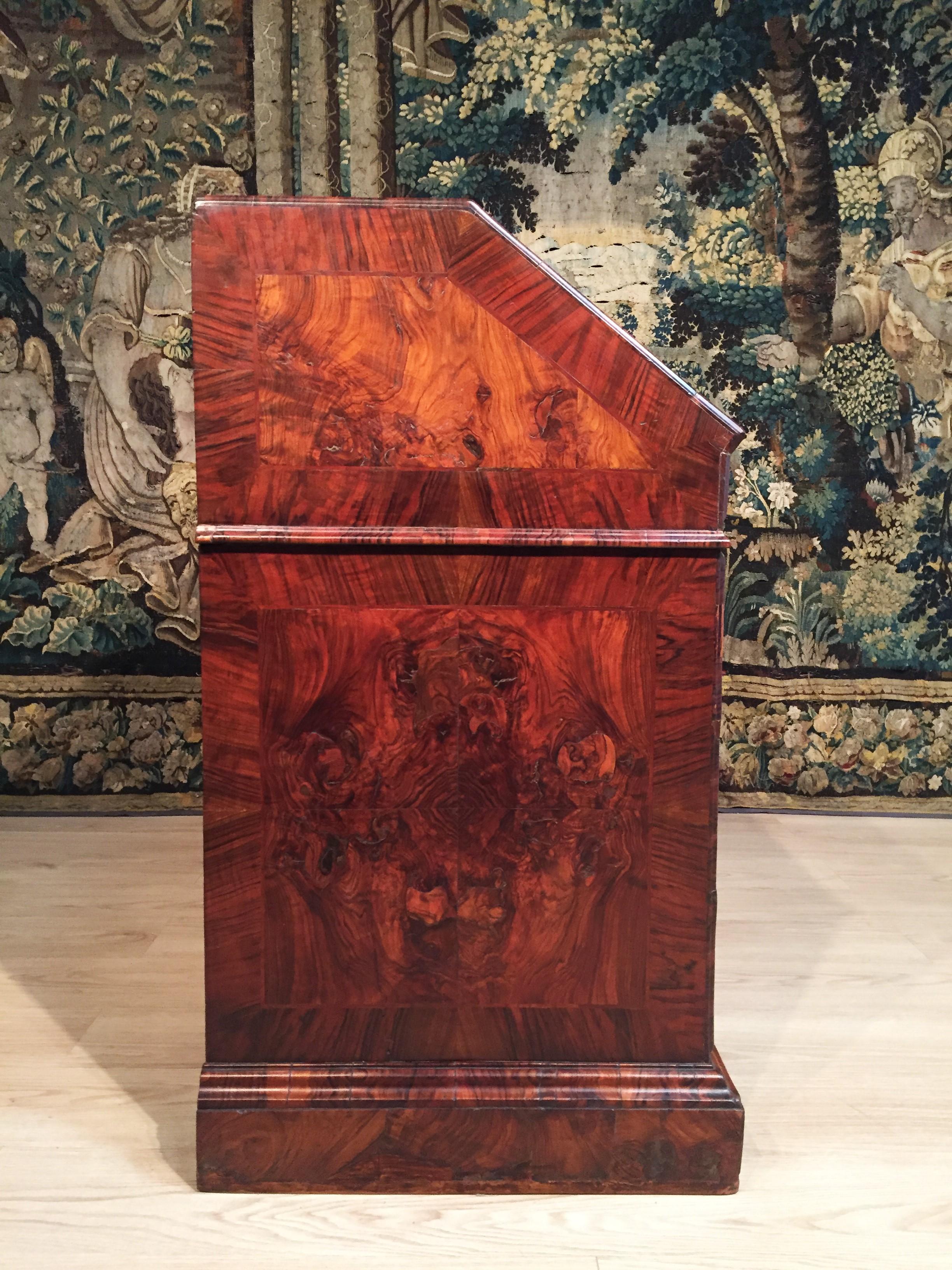 Inlay 18th Century, Italian Walnut Wood Bureau Chest of Drawer For Sale