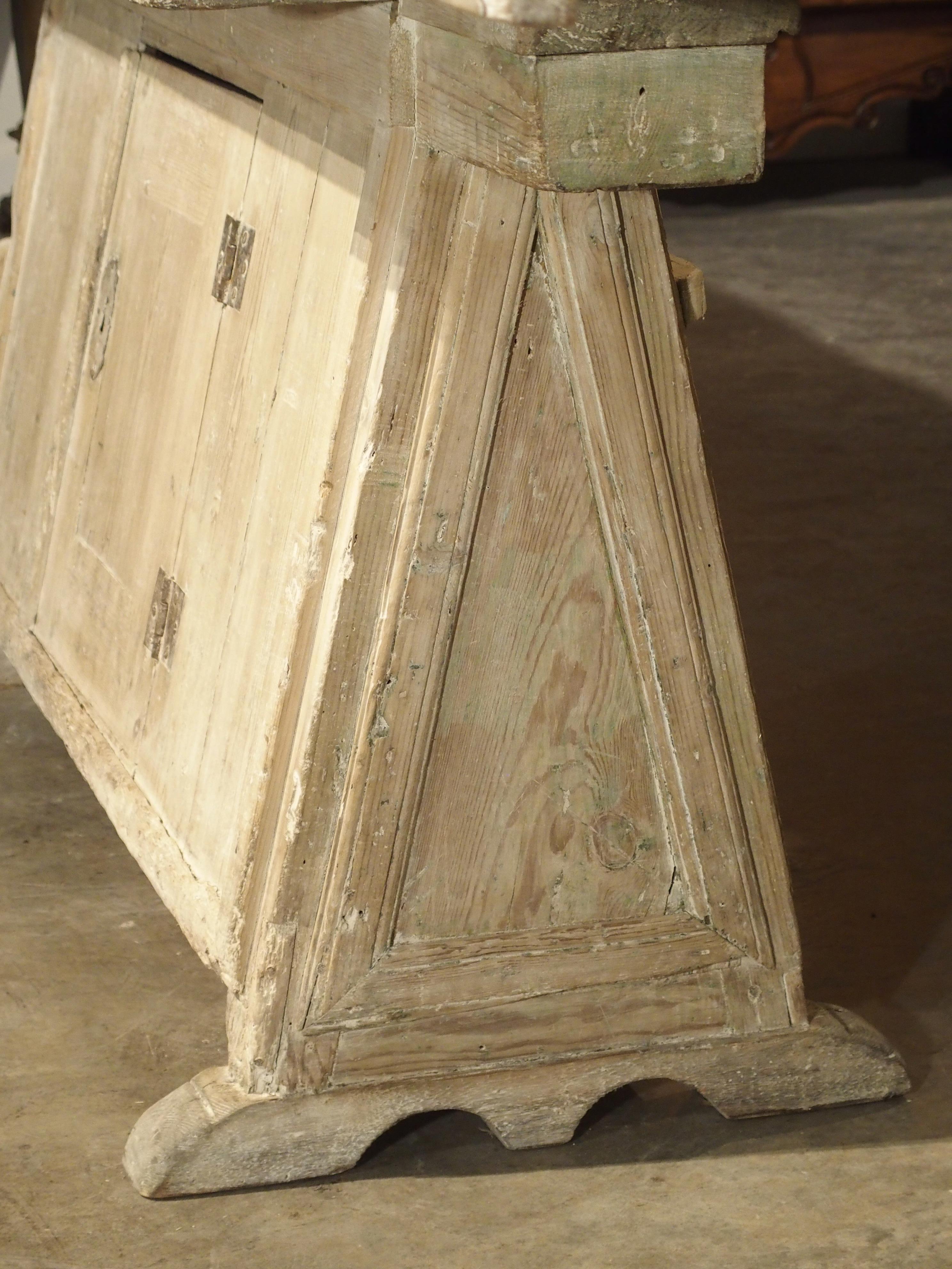 18th Century Italian Whitewashed Pine Work Bench with Lower Storage In Good Condition In Dallas, TX