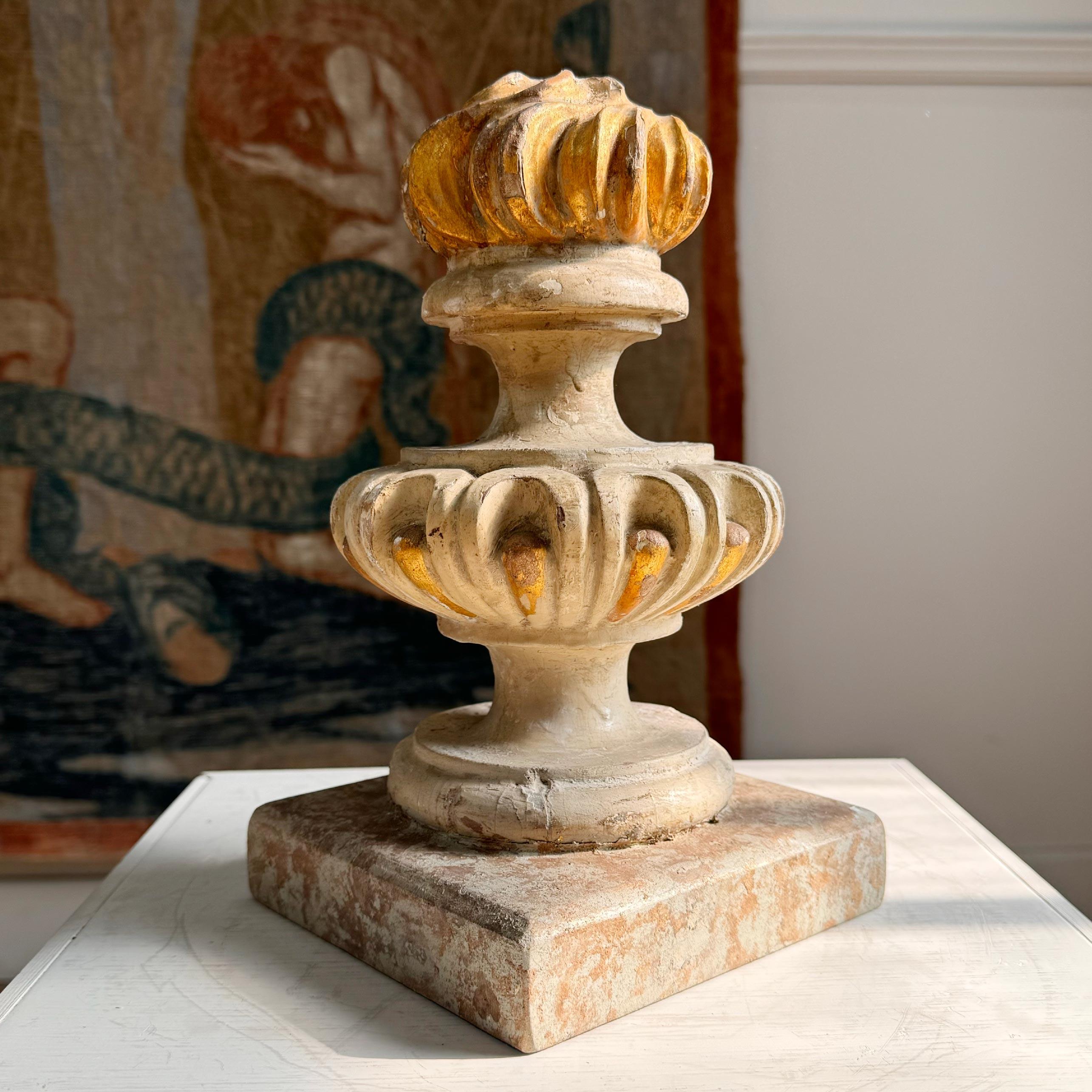 18th Century Italian Wood and Gesso Altar Vase with Flame and Faux Marble For Sale 2